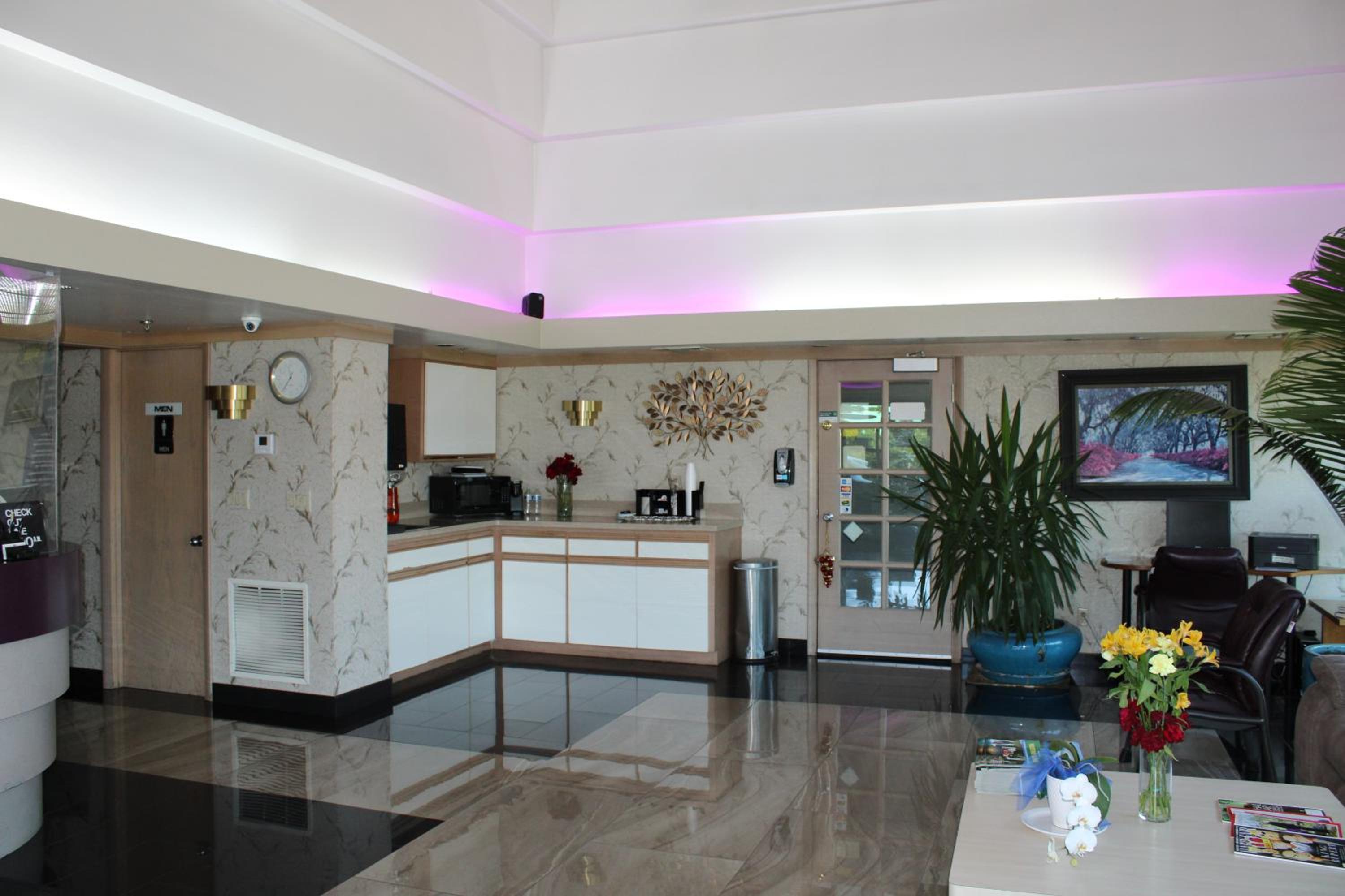 Phoenix Vacations - Americas Best Value Inn - Phoenix / Ashland - Property Image 28
