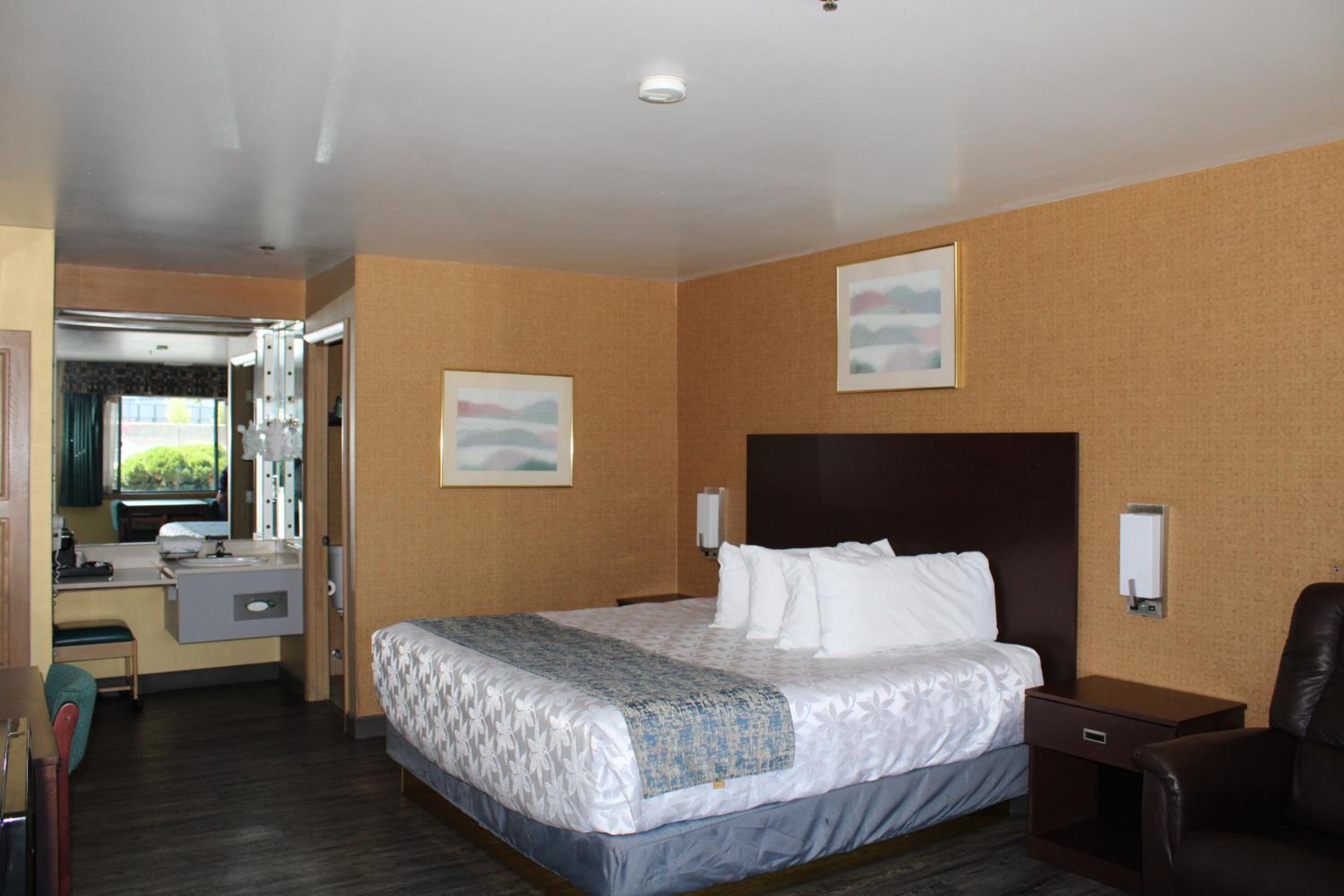 Phoenix Vacations - Americas Best Value Inn - Phoenix / Ashland - Property Image 23