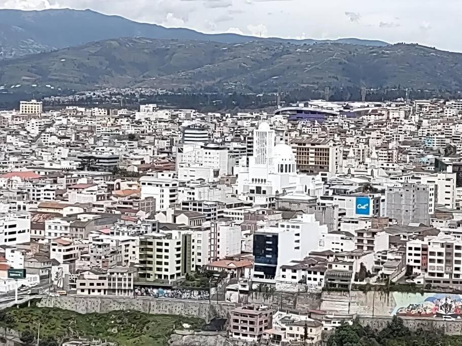 HERMOSO Mini Departamento con VISTA ÚNICA en Ambato