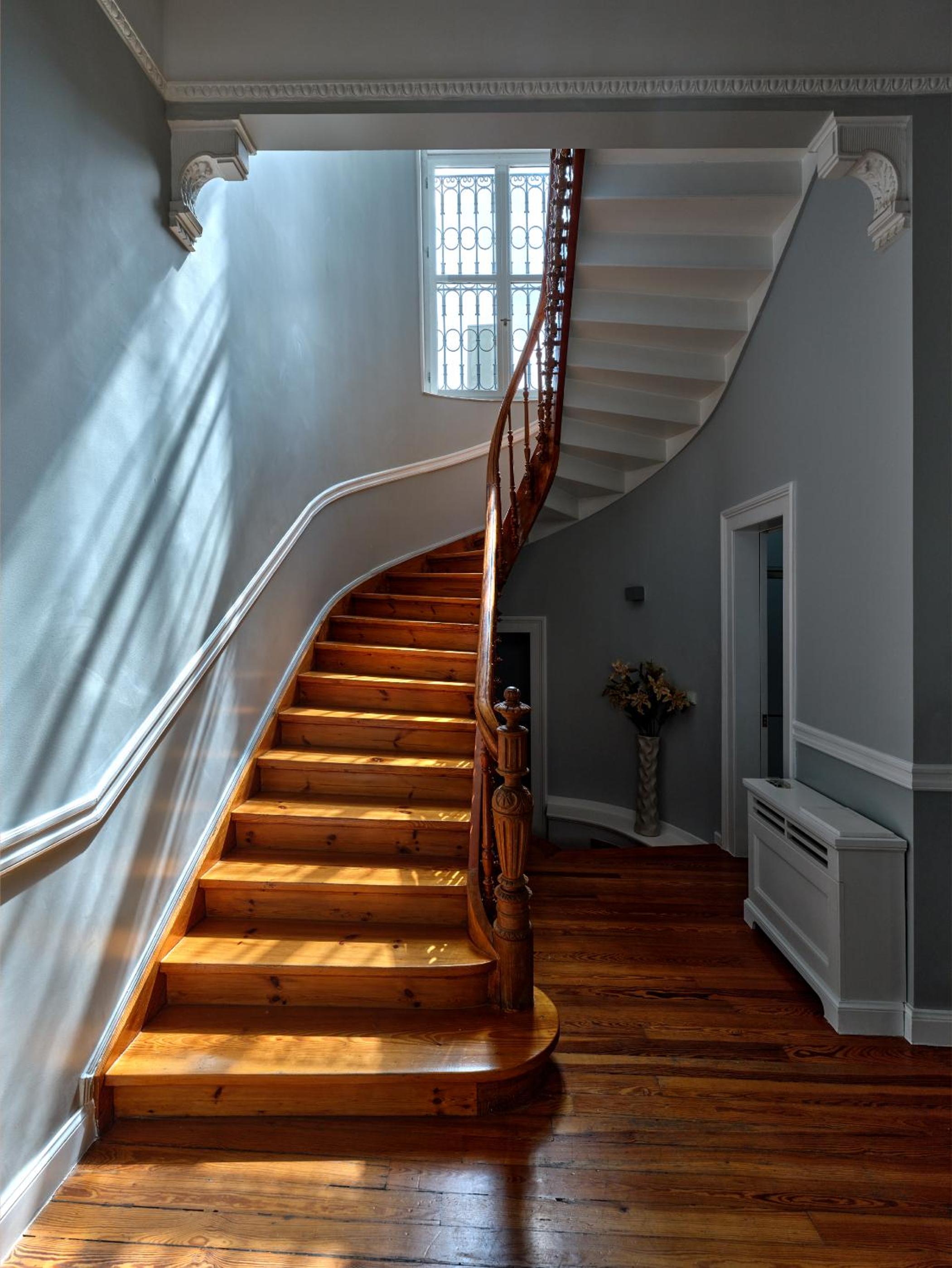 The White House in Plaka by JJ Hospitality