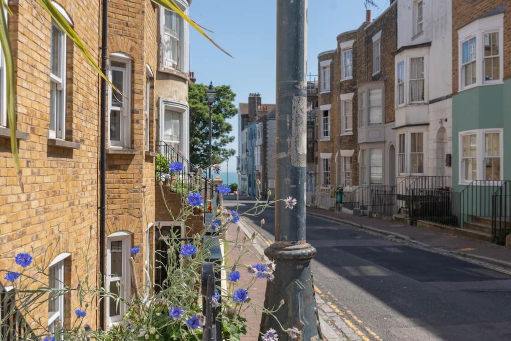 Elegant Family Townhouse-Conservation Area-Garden