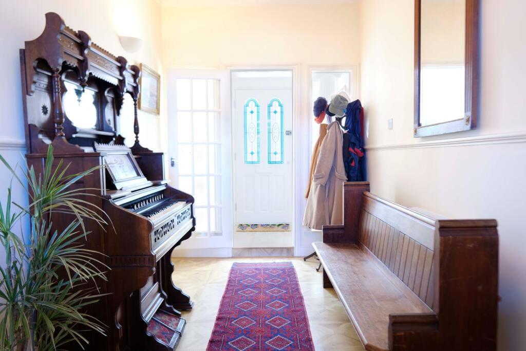 Elegant Family Townhouse-Conservation Area-Garden