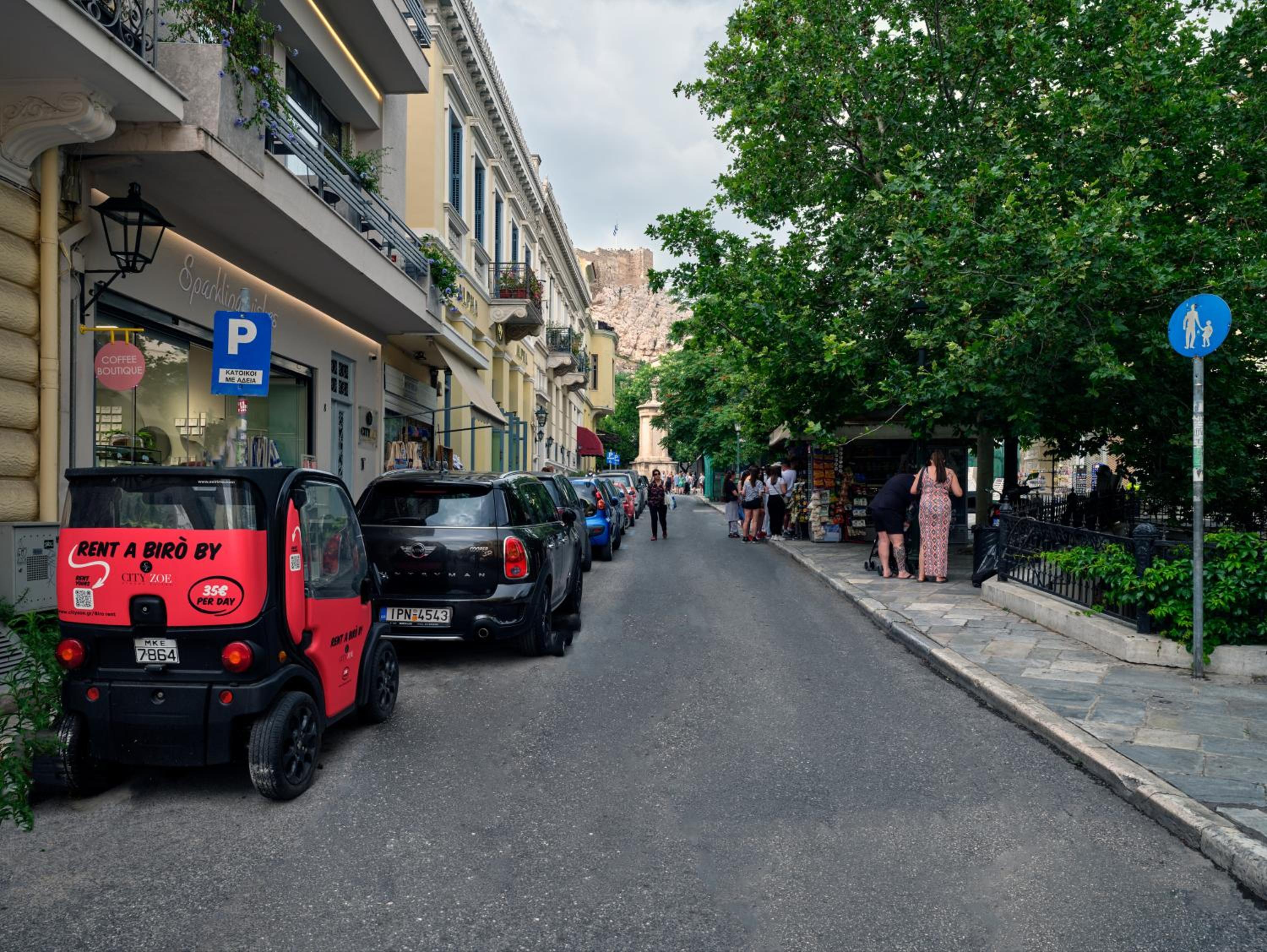 The White House in Plaka by JJ Hospitality