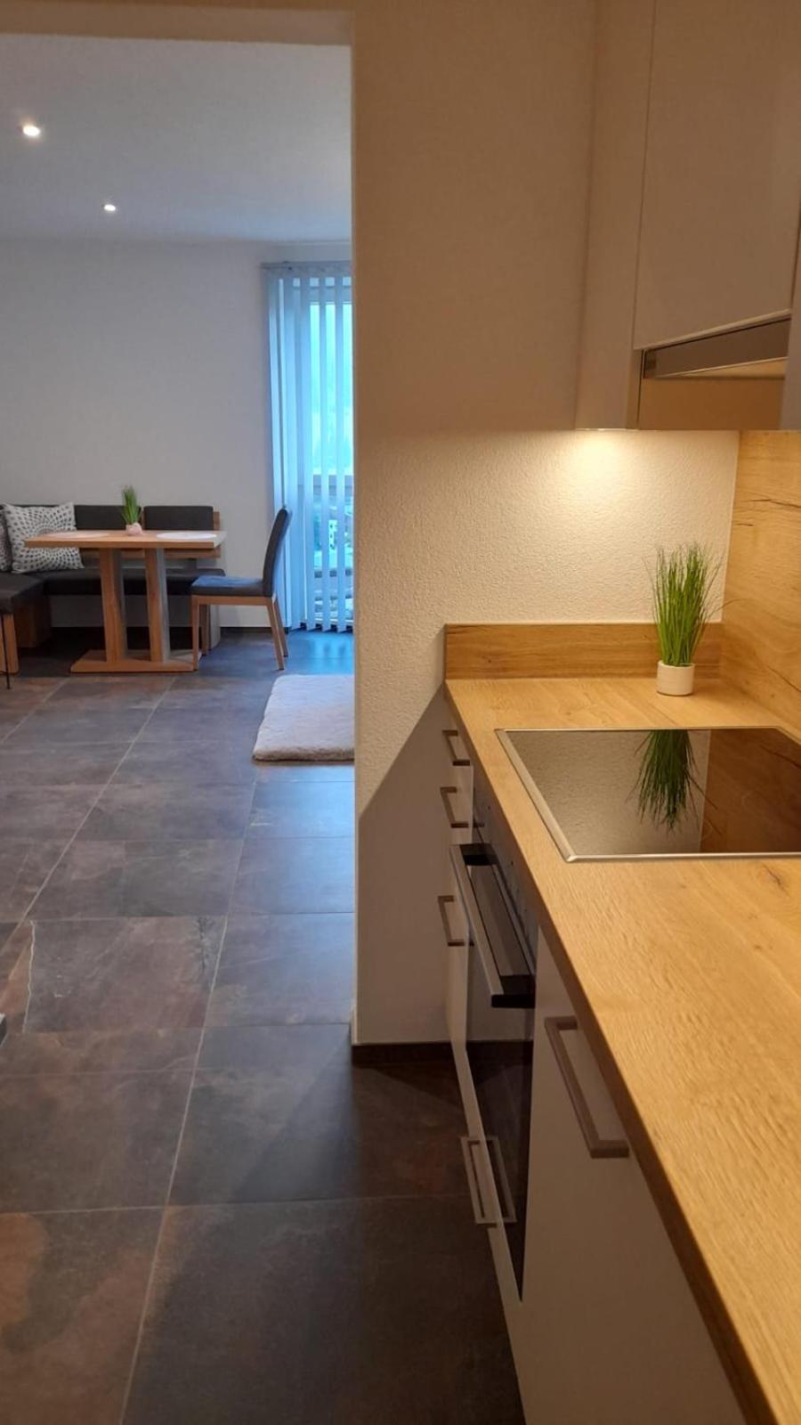 Apart Pitsche