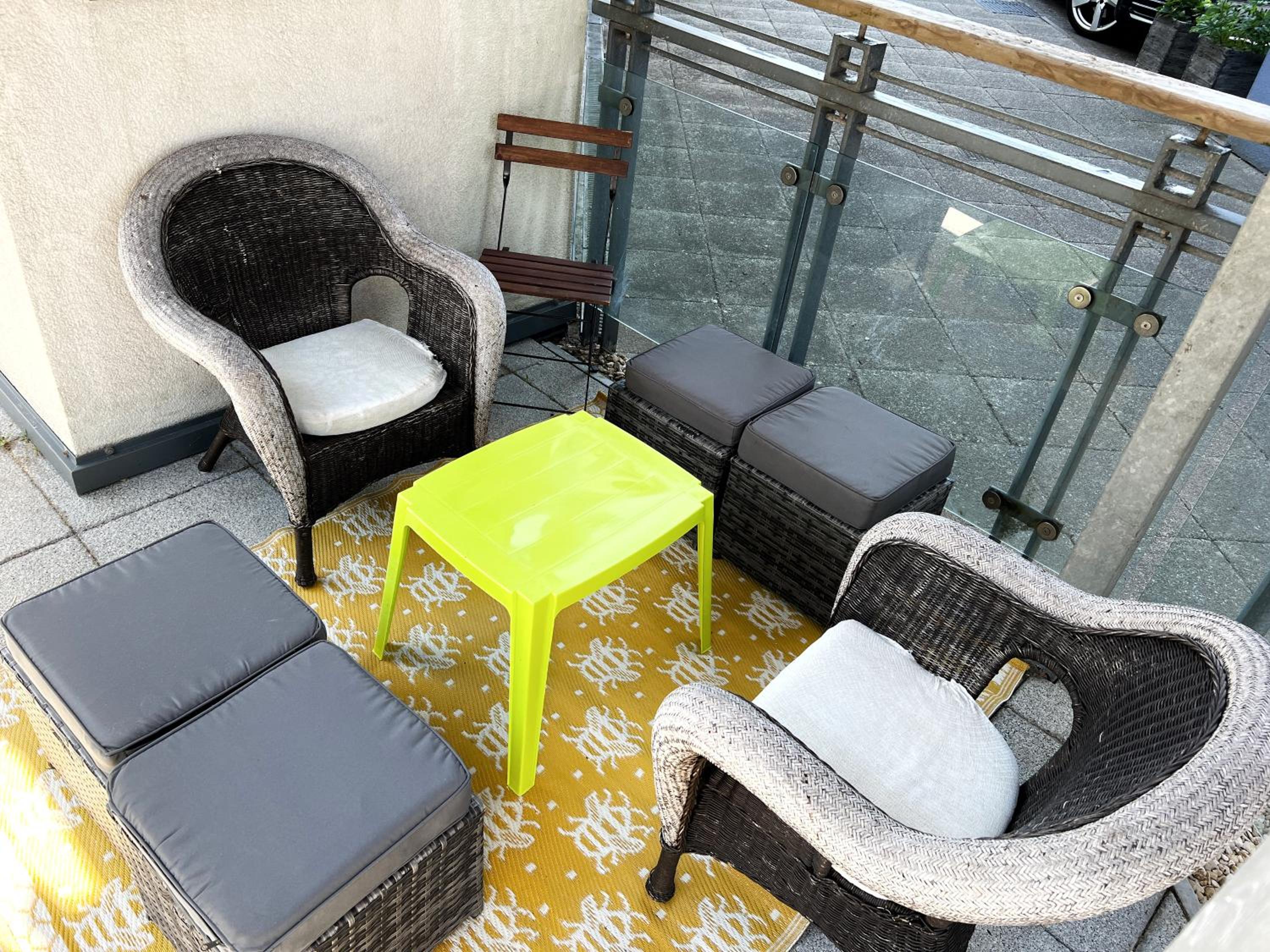 Retro Seaside Apt with Patio view 4
