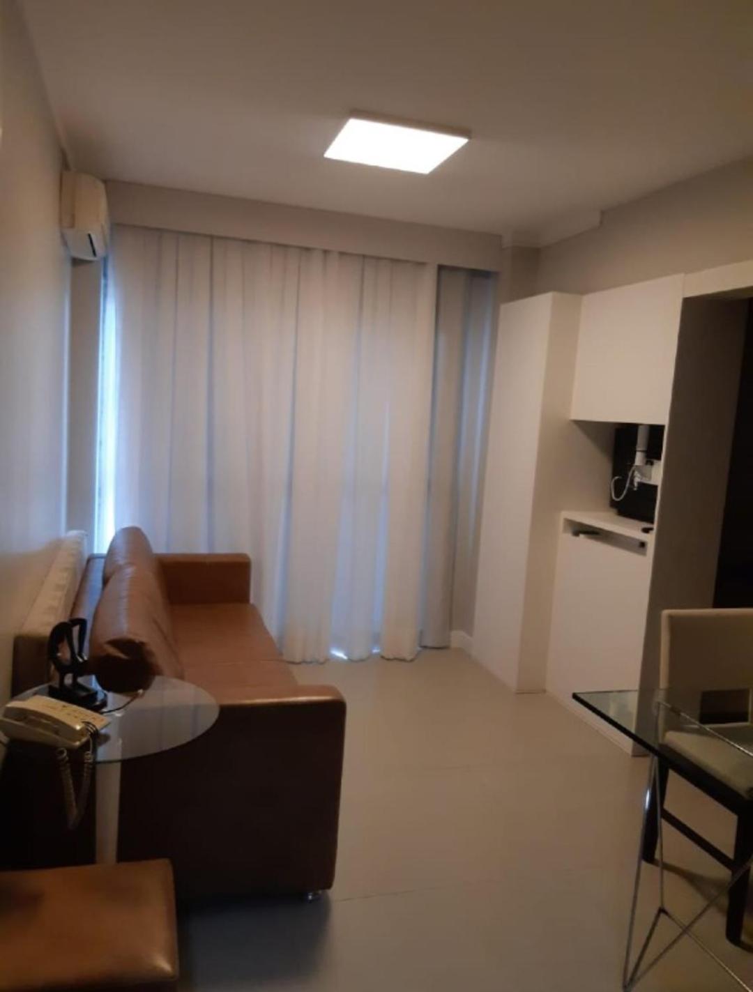 Flat 704 Triângulo Apart