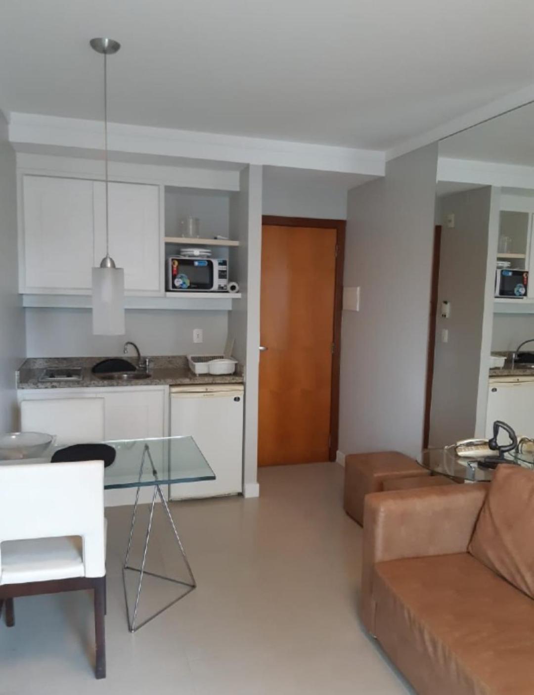 Flat 704 Triângulo Apart