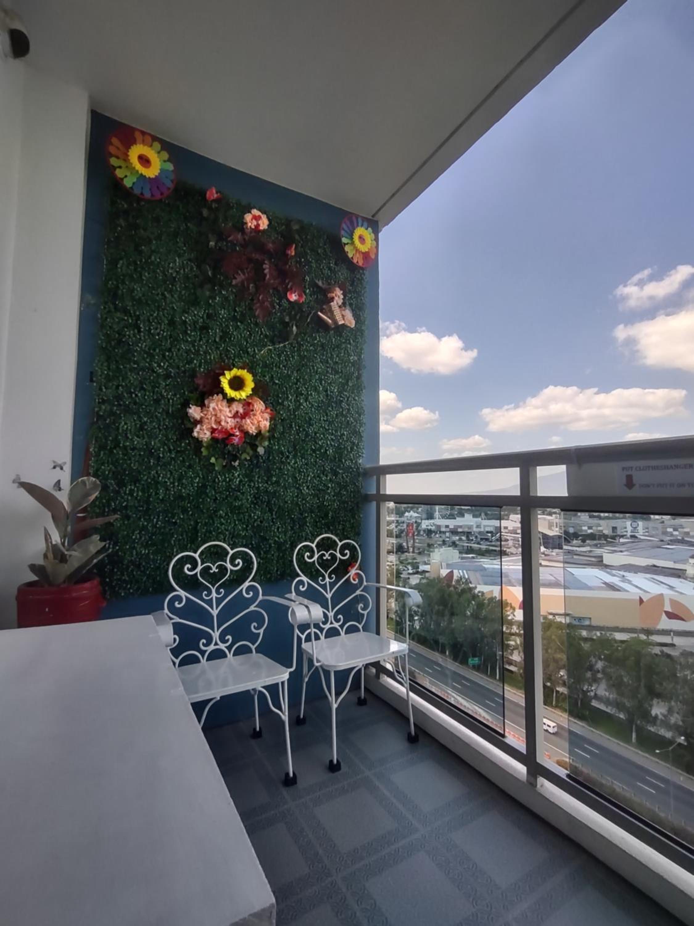 Pampanga Staycation Condo Unit In San Fernando view 4