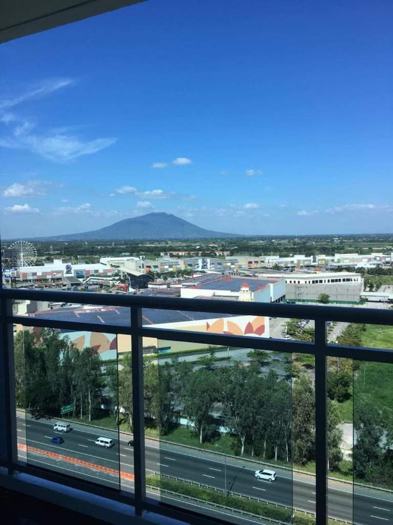 Pampanga Staycation Condo Unit In San Fernando view 3