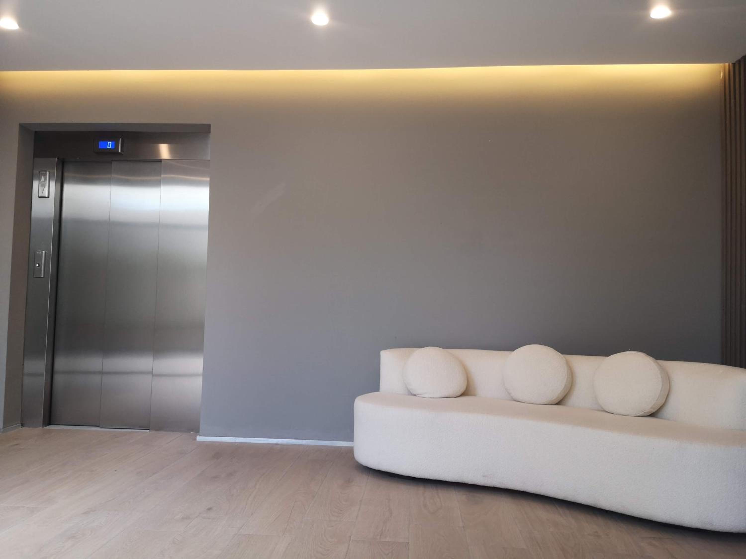 Hermoso departamento a estrenar con cochera y piscina
