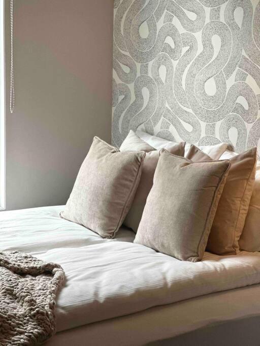 Private Lux 2BR & 2BA City Center with Free Parking view 2