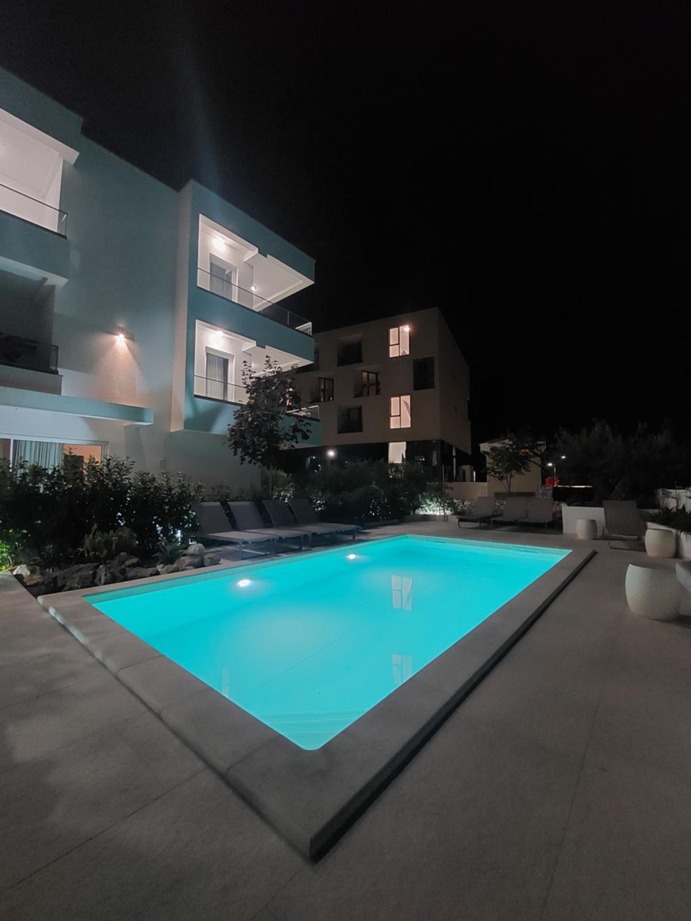 VILLA CALA, Hotel Rooms&Apartments