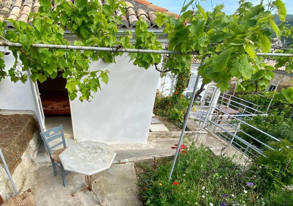 Stylish Vathy Studio with Sea View view 4