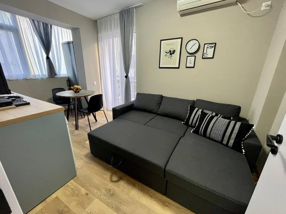 Sea Garden Apartment