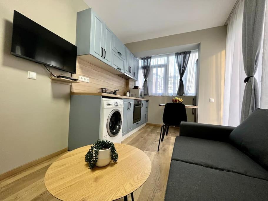 Sea Garden Apartment
