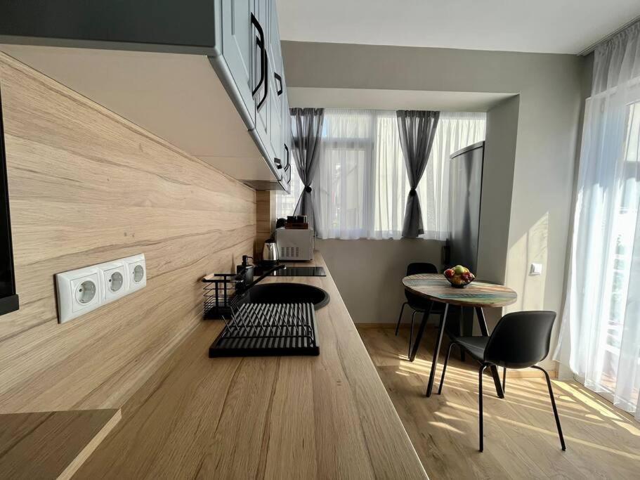 Sea Garden Apartment