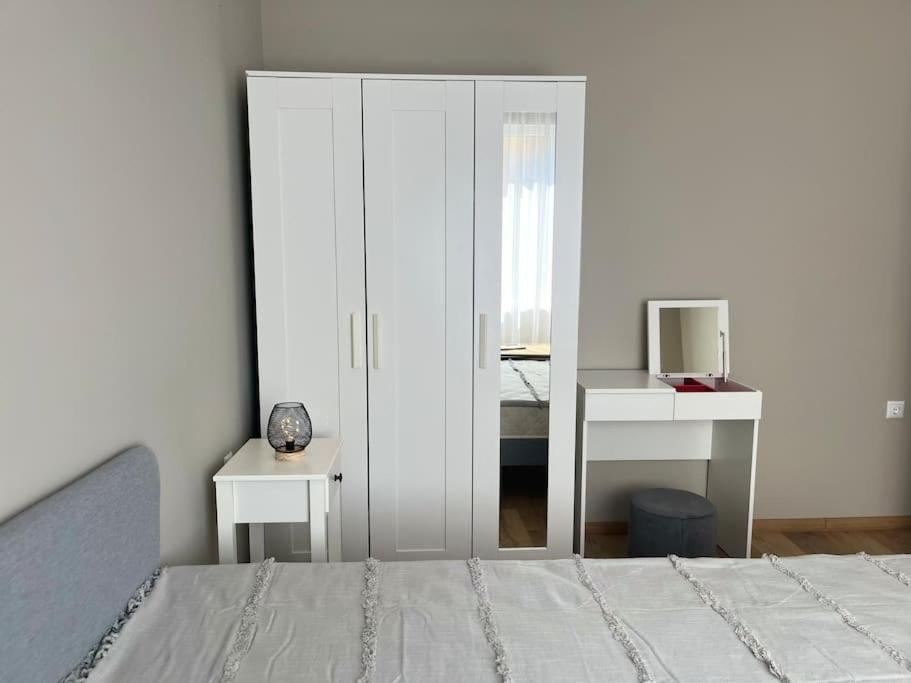 Sea Garden Apartment