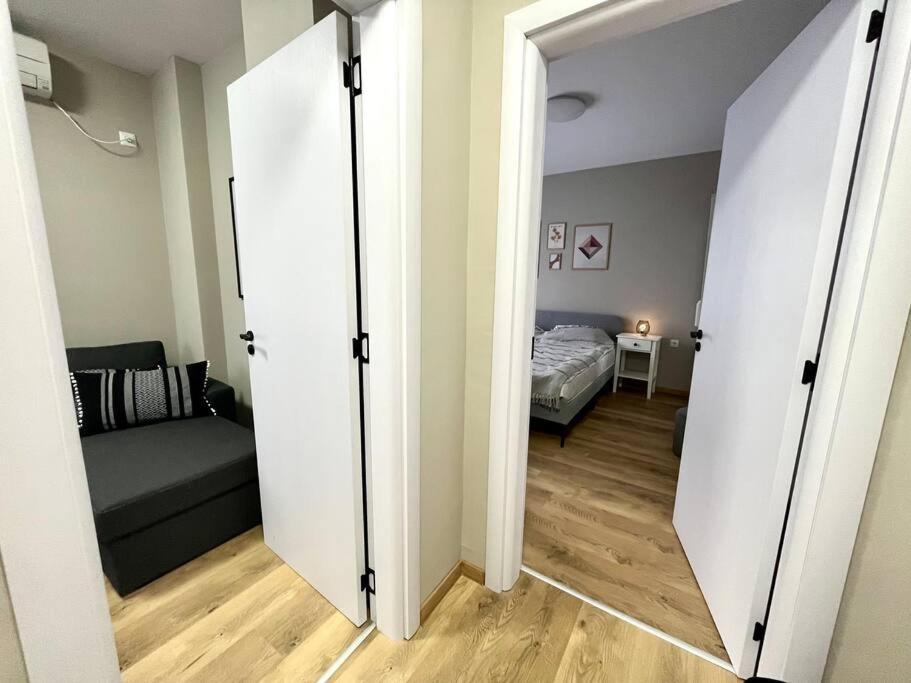 Sea Garden Apartment