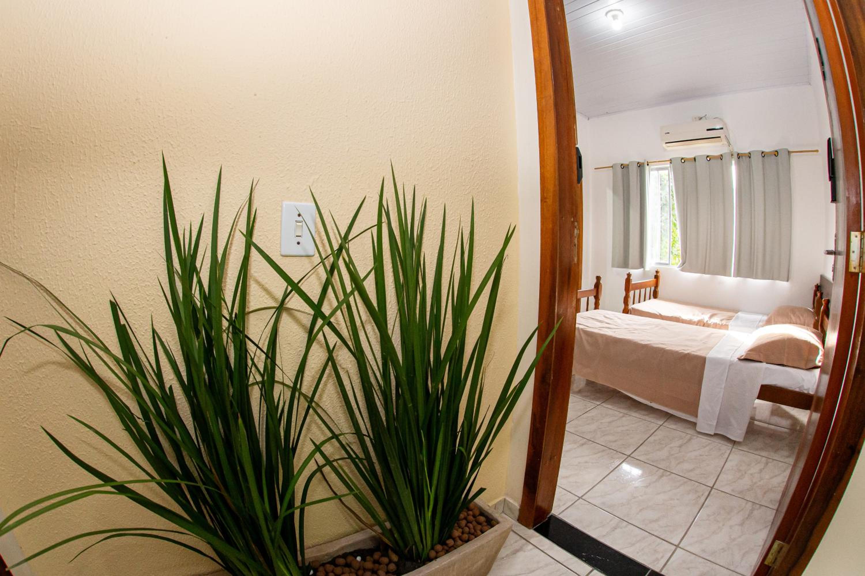 CASA DA ZEZÉ Pousada & Hotel ITABORAÍ