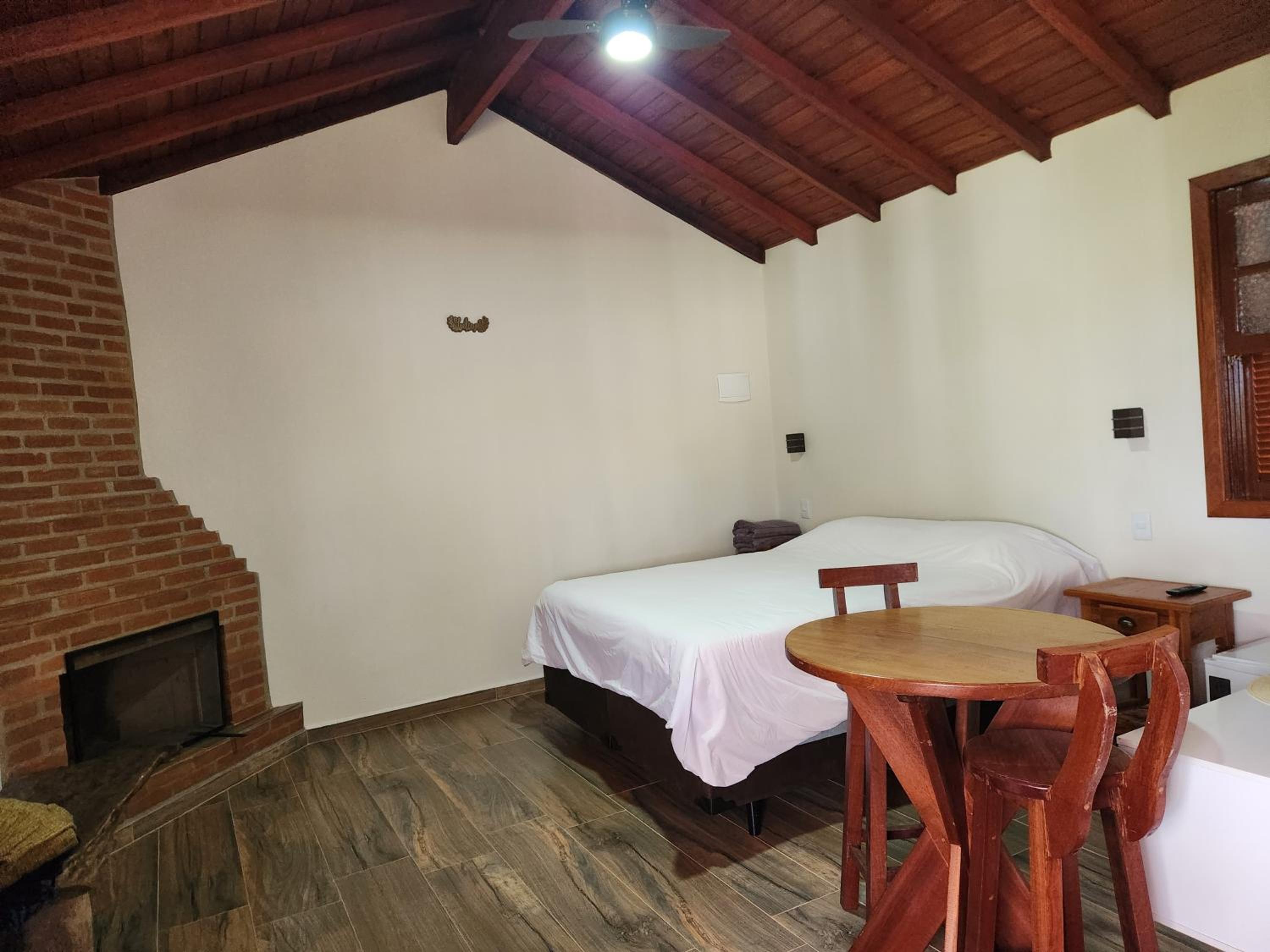Provence Lavander Chalet by MontJacui - com jacuzzi e ar condicionado