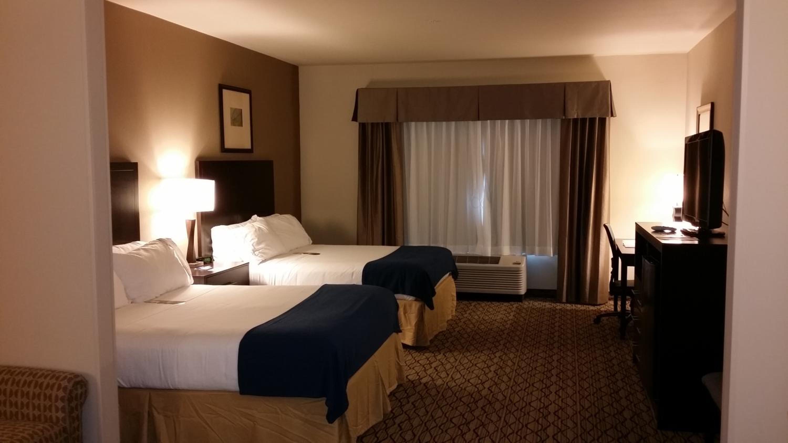 Deming Vacations - Holiday Inn Express  Suites Deming Mimbres Valley, an IHG Hotel - Property Image 1