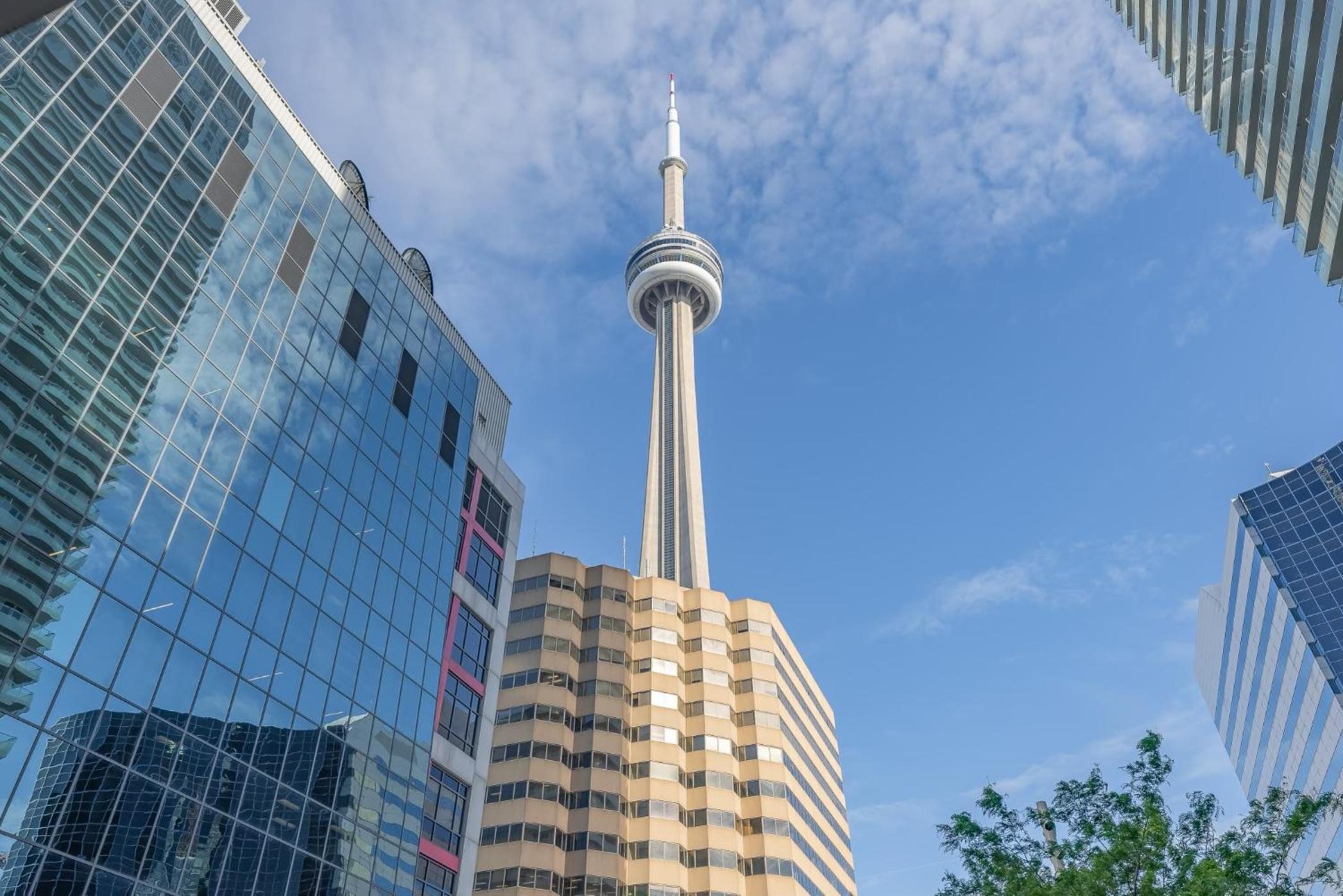2BR 2BTH Apt-ROGERS CENTER-CN TOWER-FREE PARKING