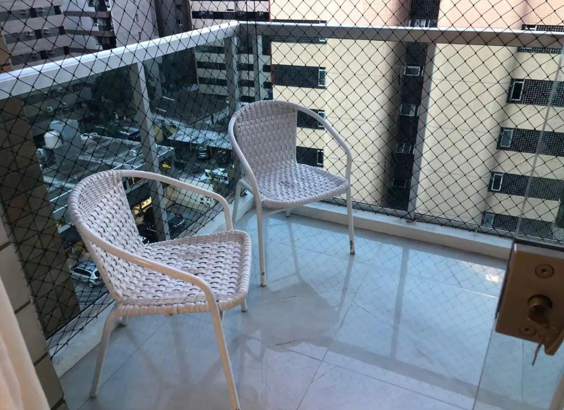 Exclusivo na praia de ponta verde próximo ao Maceió mar hotel - Apto 802