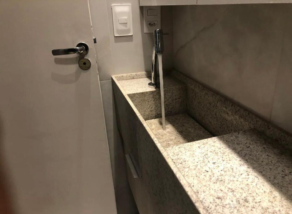 Exclusivo na praia de ponta verde próximo ao Maceió mar hotel - Apto 802