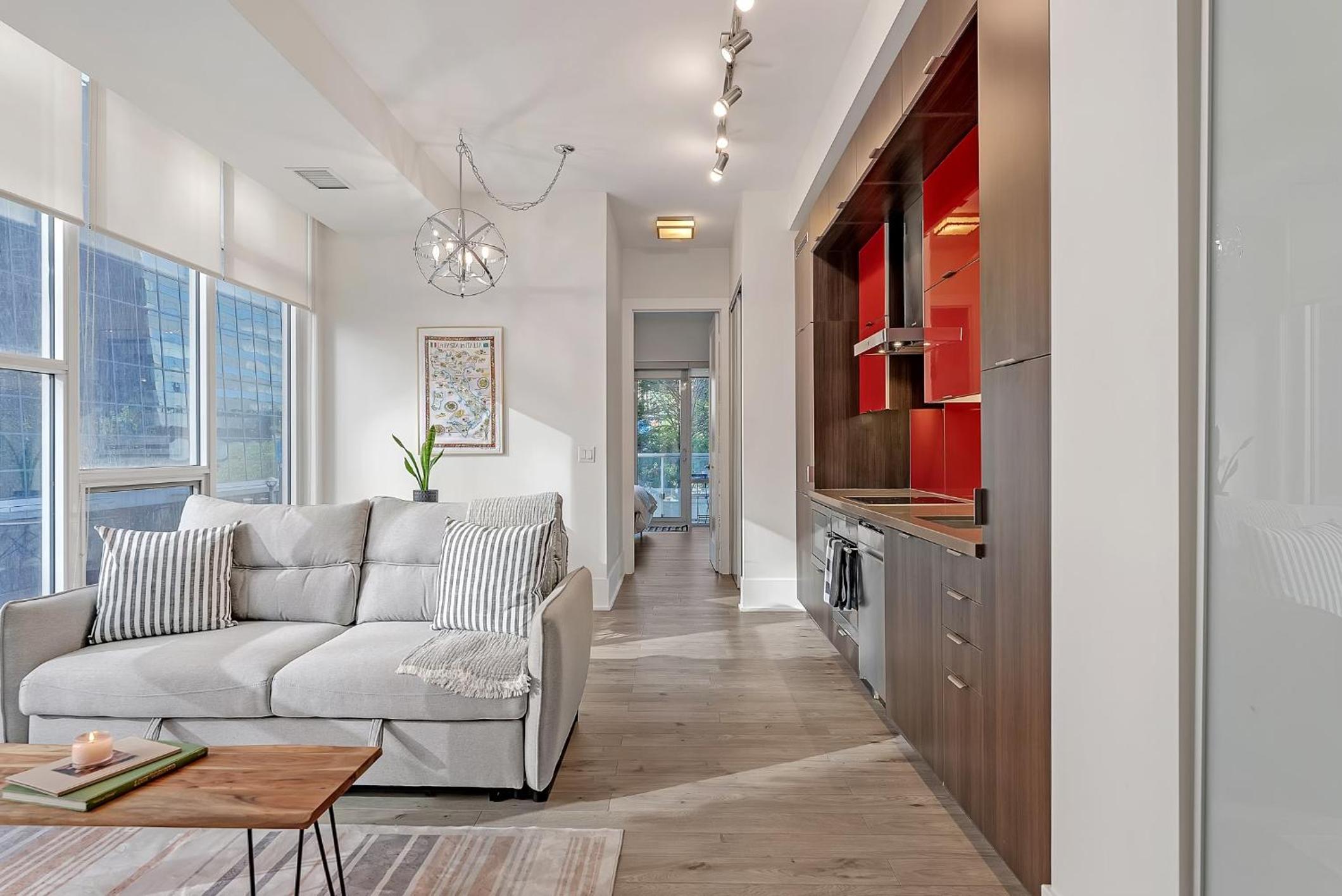 2BR 2BTH Apt-ROGERS CENTER-CN TOWER-FREE PARKING