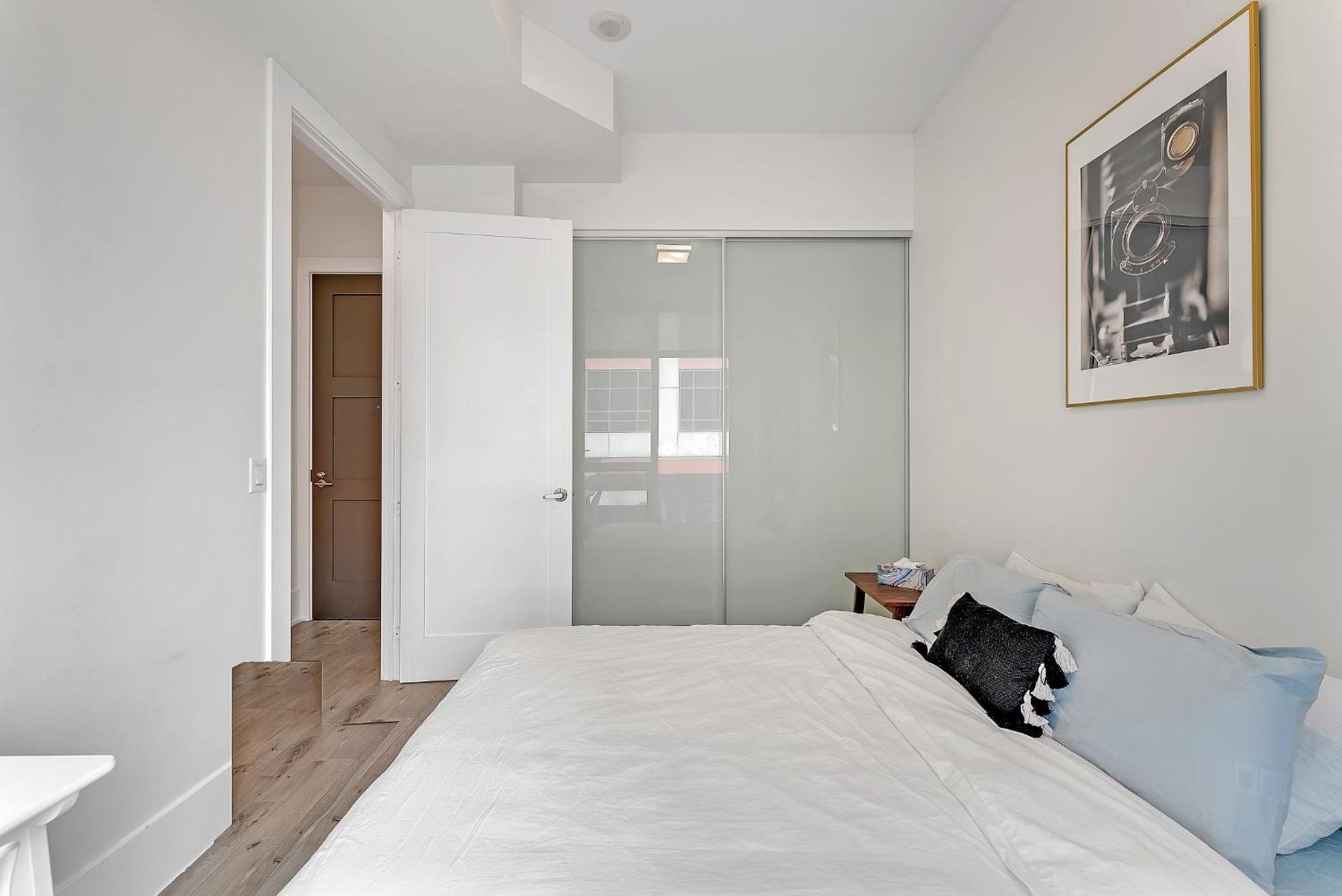 2BR 2BTH Apt-ROGERS CENTER-CN TOWER-FREE PARKING