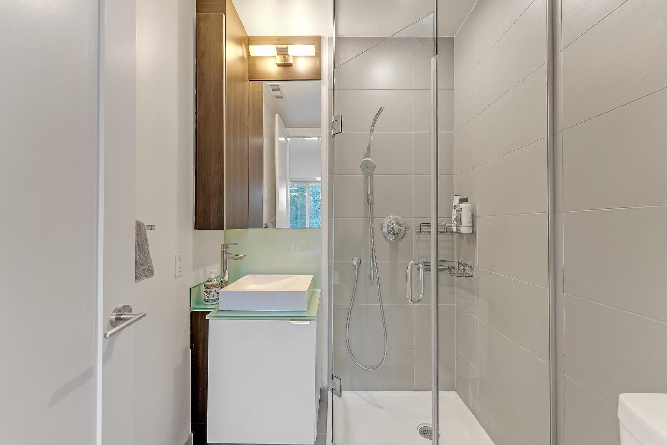 2BR 2BTH Apt-ROGERS CENTER-CN TOWER-FREE PARKING