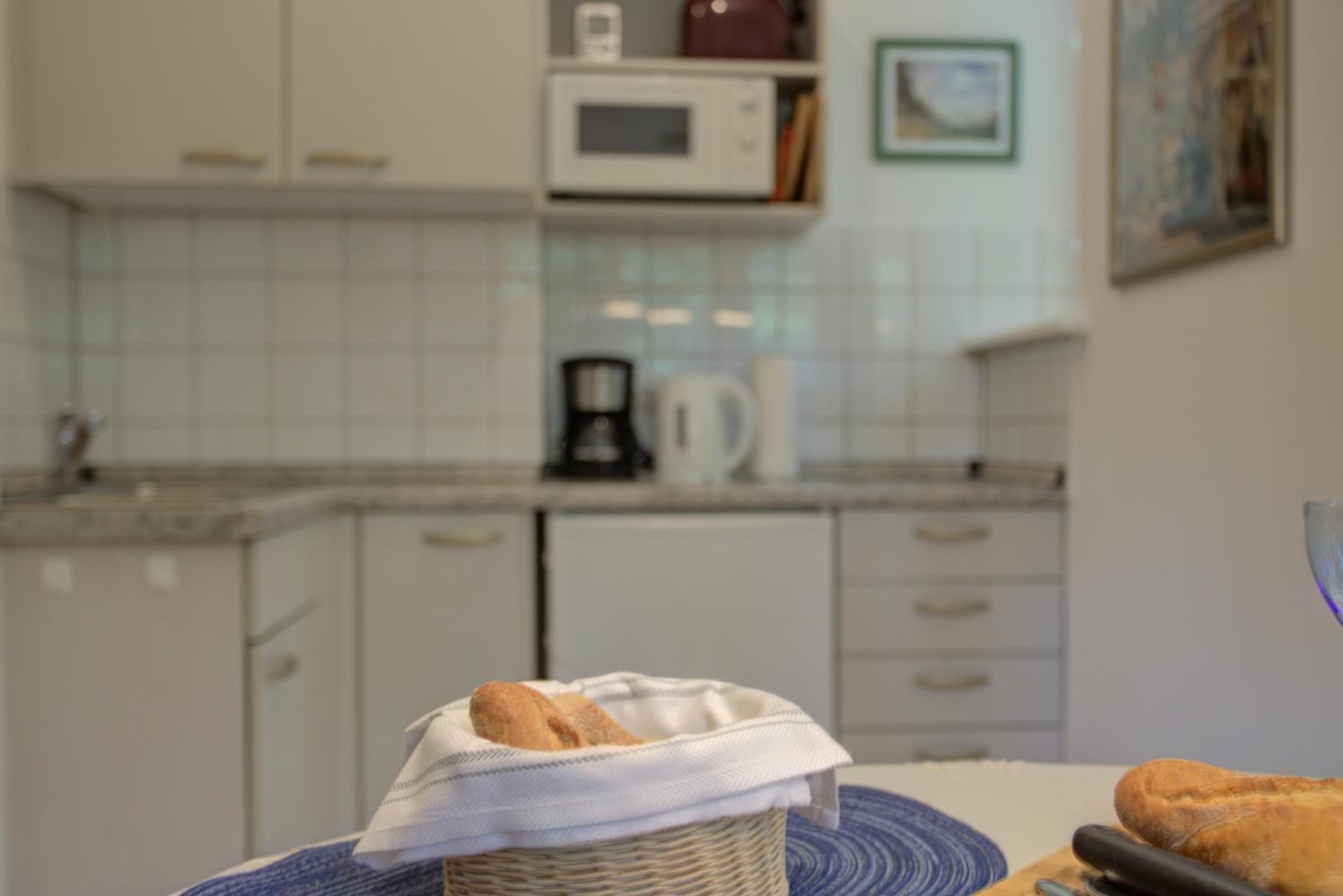 Strandvilla Hubertus Boltenhagen - Ferienwohnungen Apartment mit Parkplatz WLAN Küche Garten Grillplatz Waldbaden