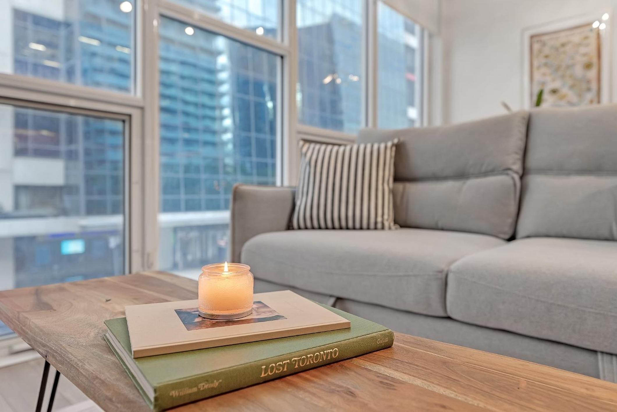 2BR 2BTH Apt-ROGERS CENTER-CN TOWER-FREE PARKING