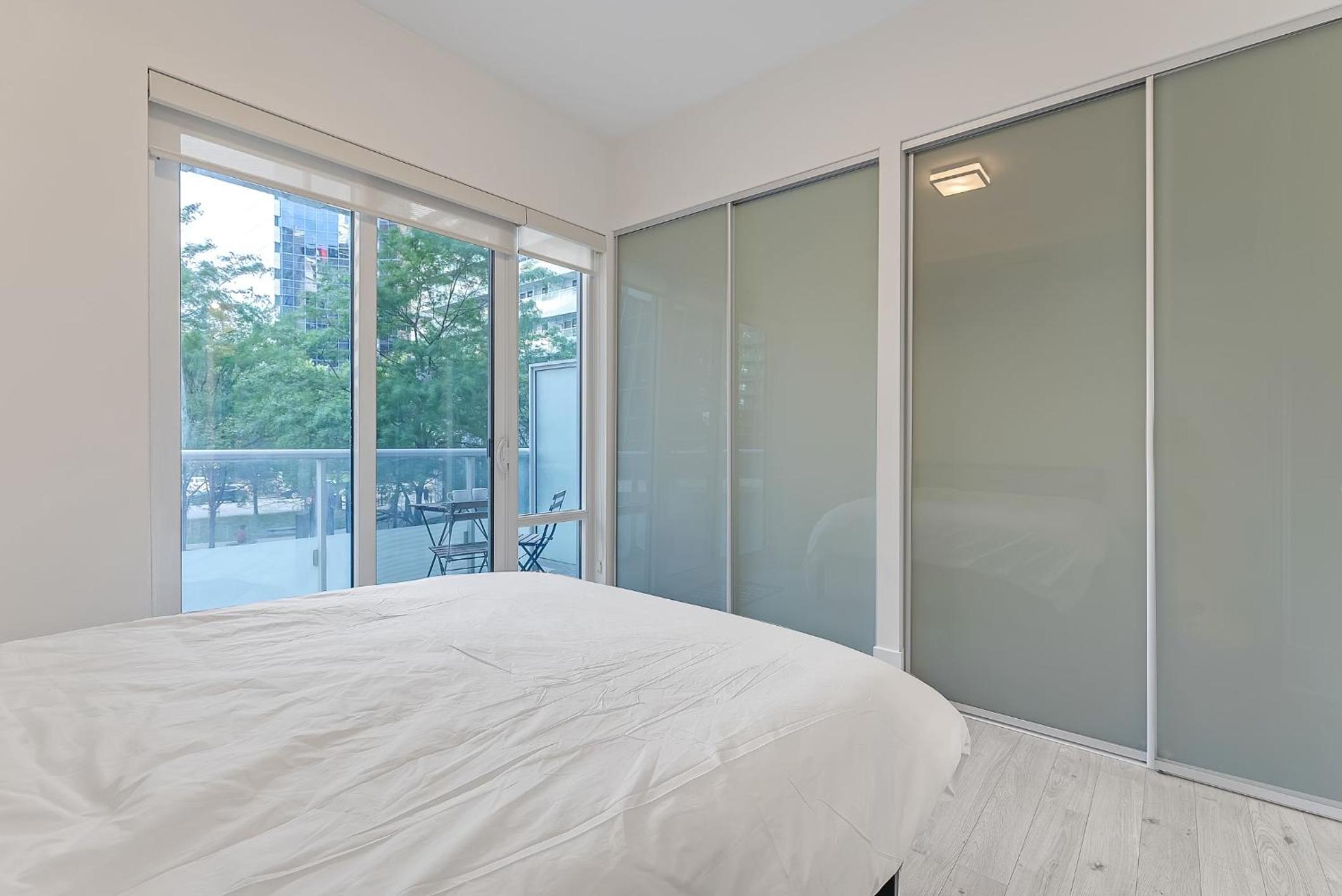 2BR 2BTH Apt-ROGERS CENTER-CN TOWER-FREE PARKING