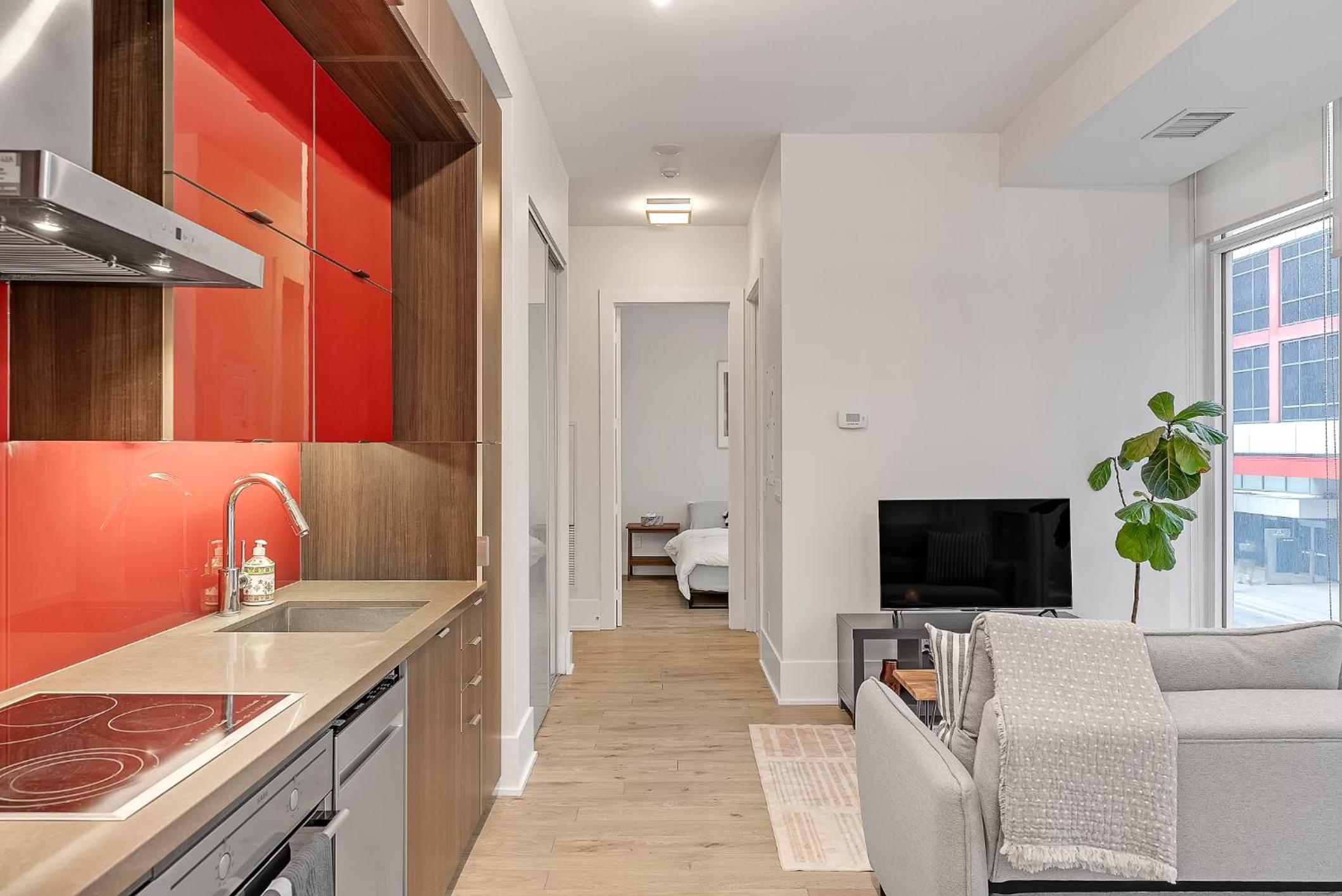 2BR 2BTH Apt-ROGERS CENTER-CN TOWER-FREE PARKING