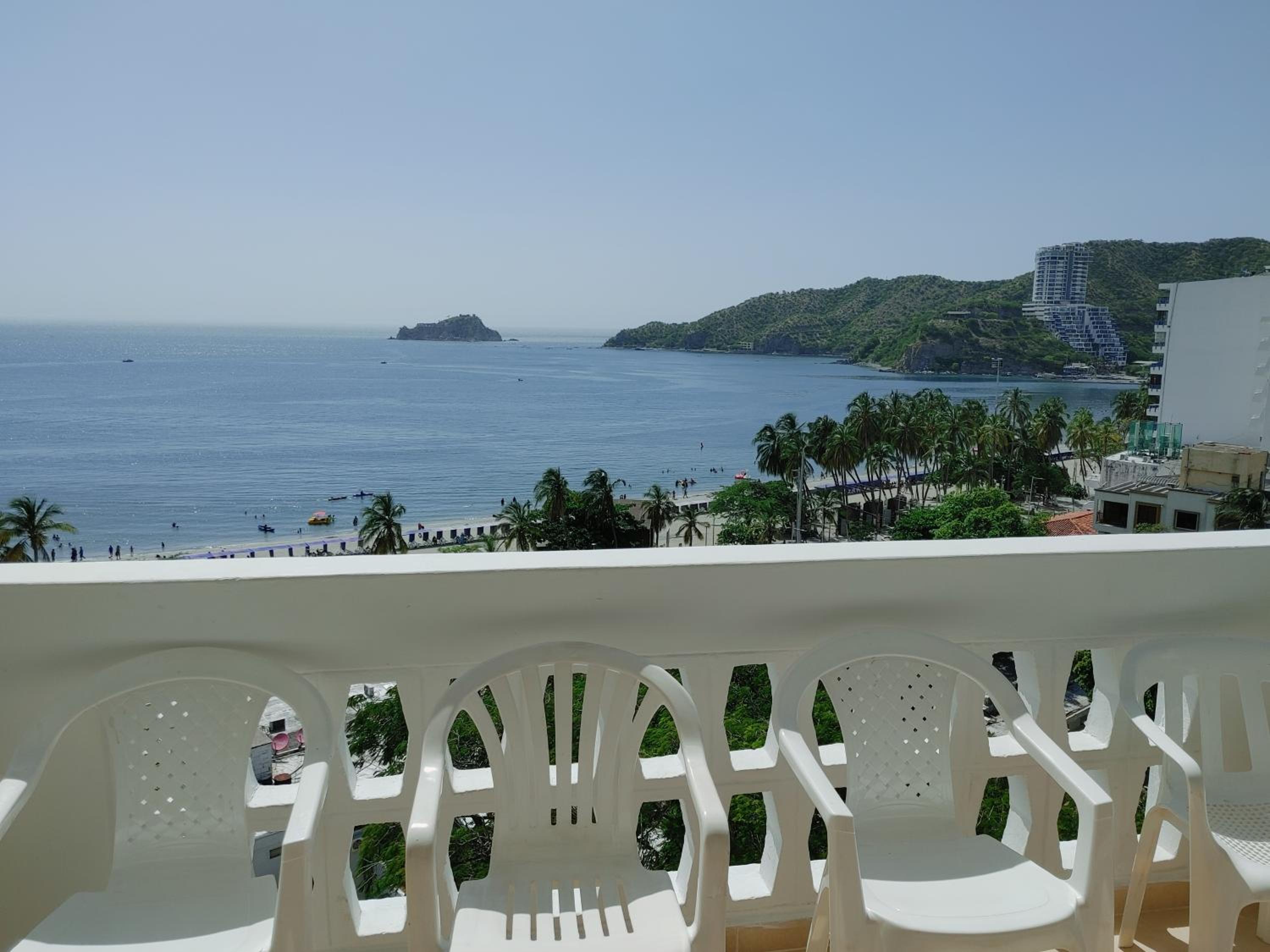Edificio Macondo en el Rodadero con vista al mar, NO se paga manilla
