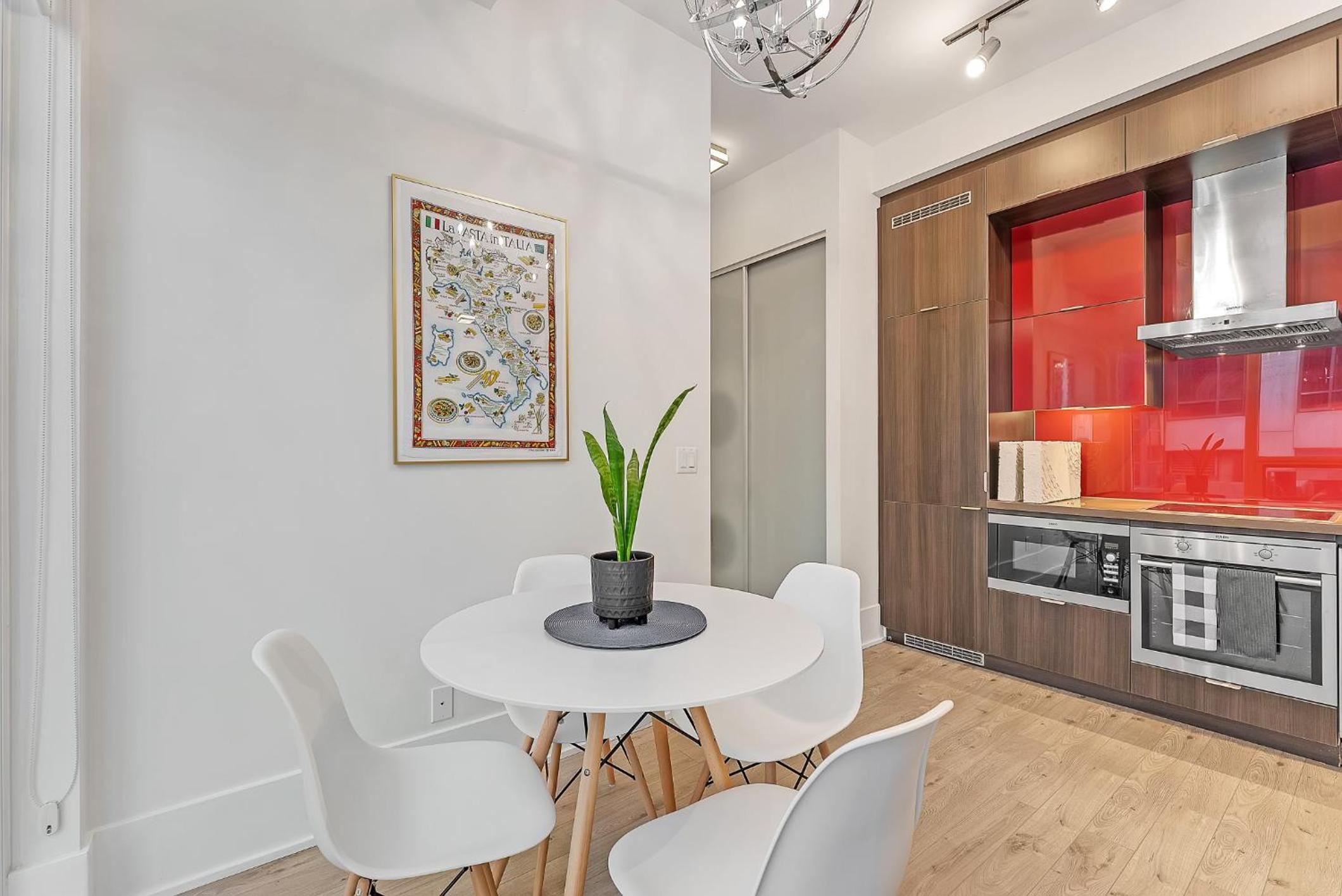 2BR 2BTH Apt-ROGERS CENTER-CN TOWER-FREE PARKING