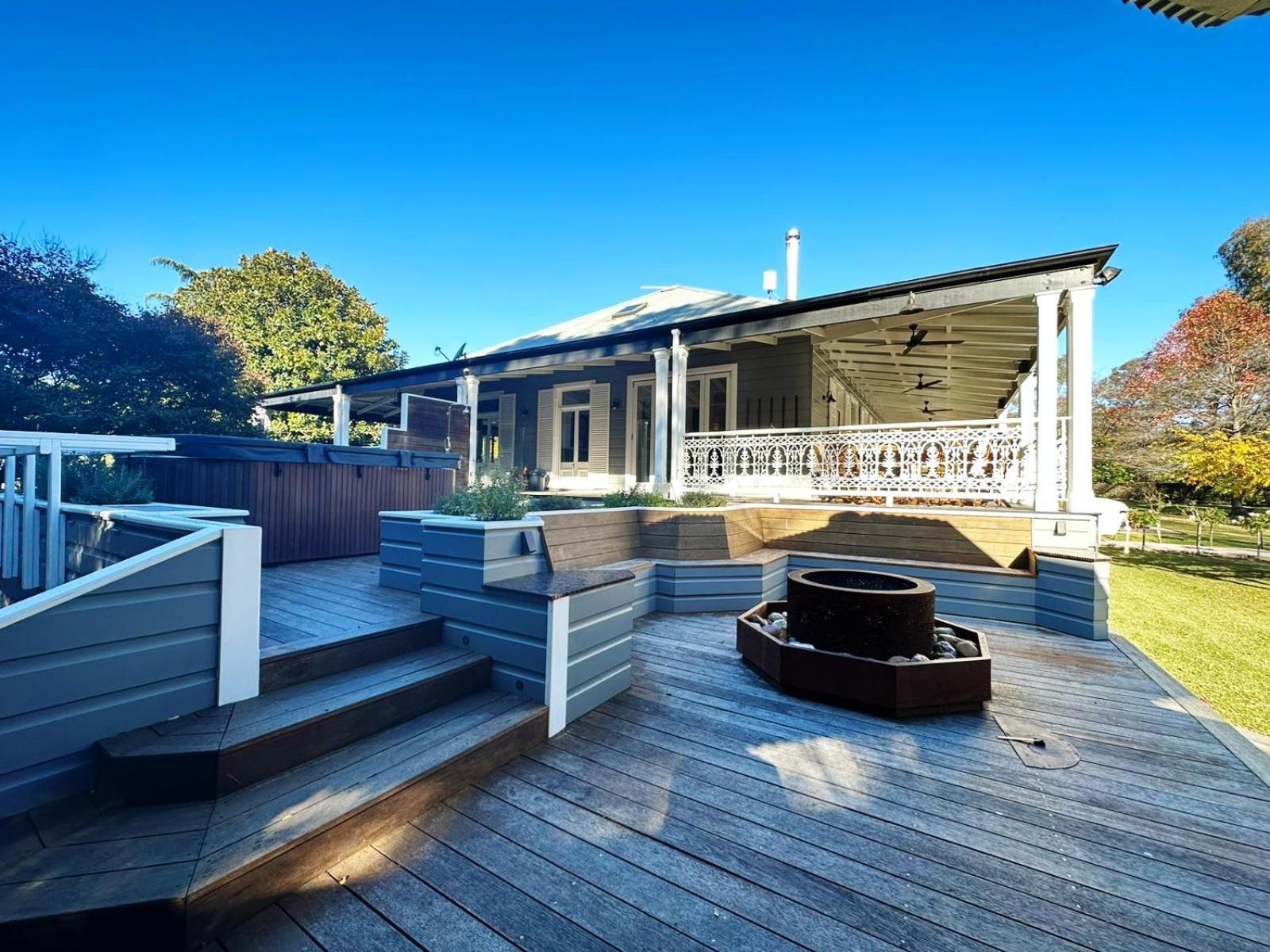Kalinya Estate Platinum- Homestead, Lodge & Barn- up to 34 guests