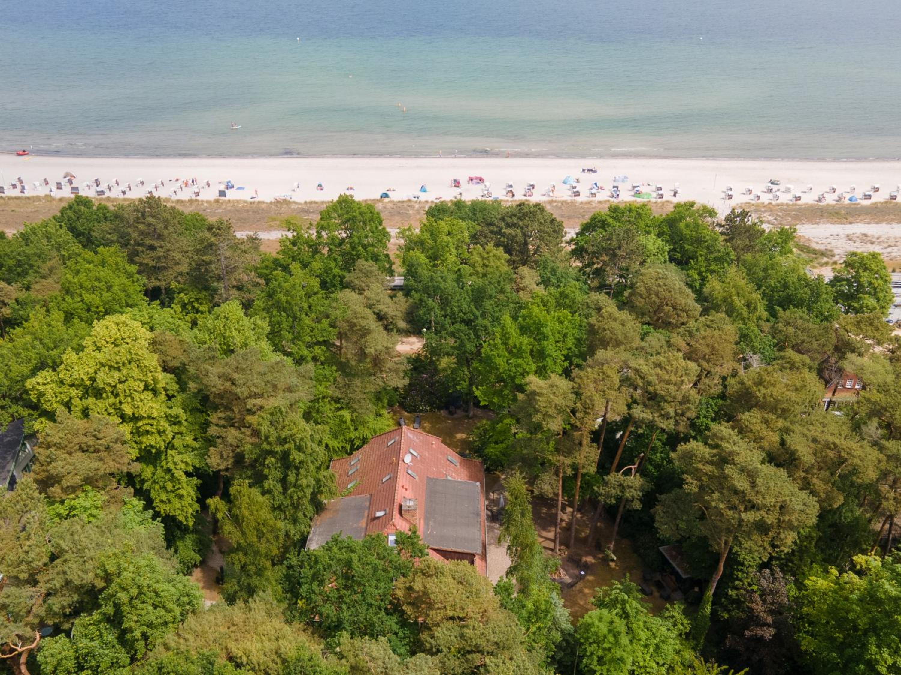 Strandvilla Hubertus Boltenhagen - Ferienwohnungen Apartment mit Parkplatz WLAN Küche Garten Grillplatz Waldbaden
