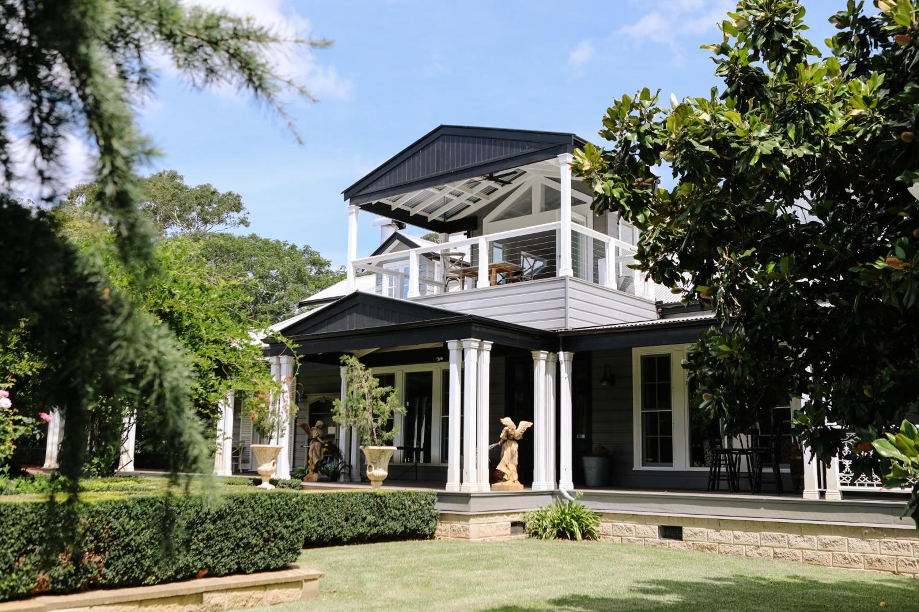 Kalinya Estate Platinum- Homestead, Lodge & Barn- up to 34 guests