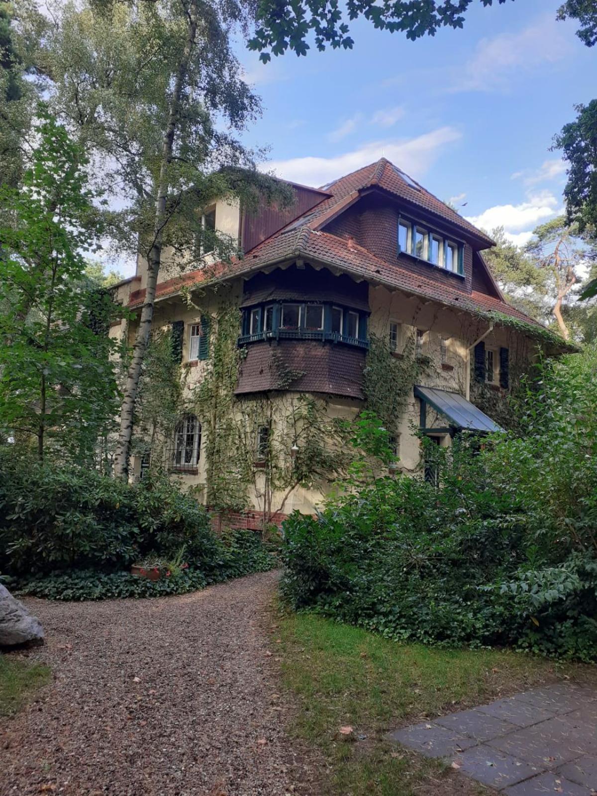 Strandvilla Hubertus Boltenhagen - Ferienwohnungen Apartment mit Parkplatz WLAN Küche Garten Grillplatz Waldbaden