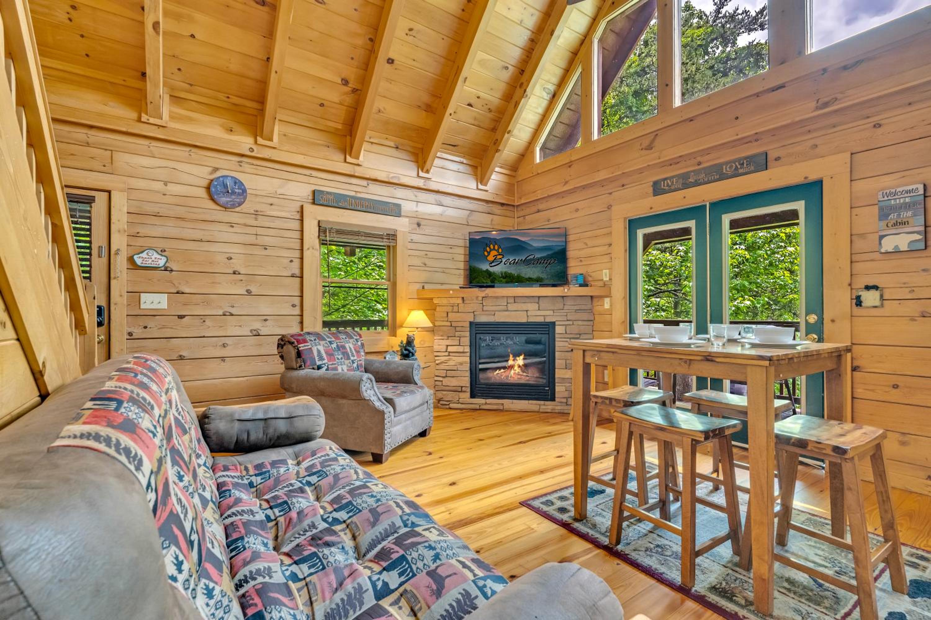 American Honey - Hot Tub, Cozy Cabin Retreat in the Smokies Comfort & Fun for All view 5