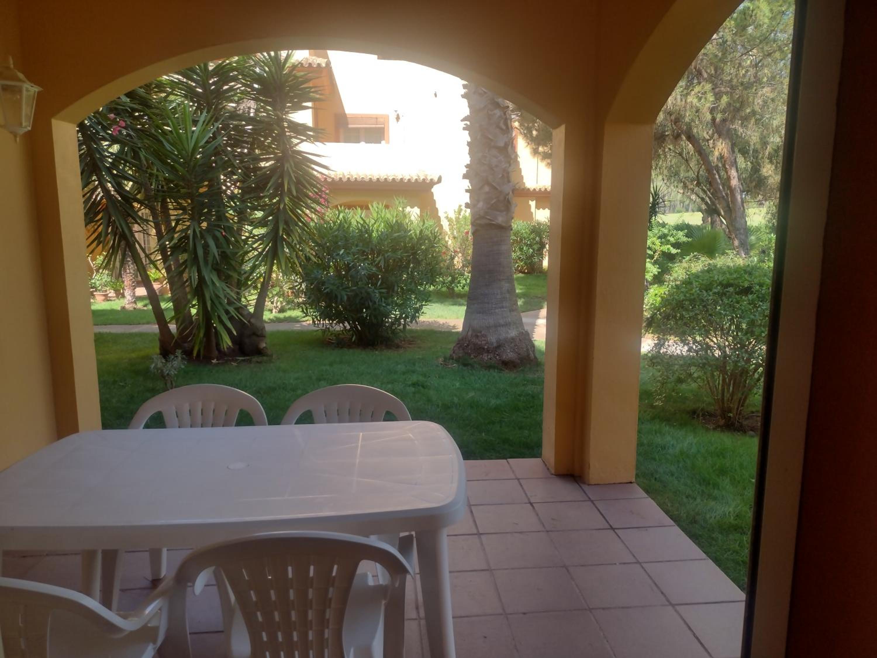 Hotel Islantilla Suite Aldea Golf bajo 12 - Image 1