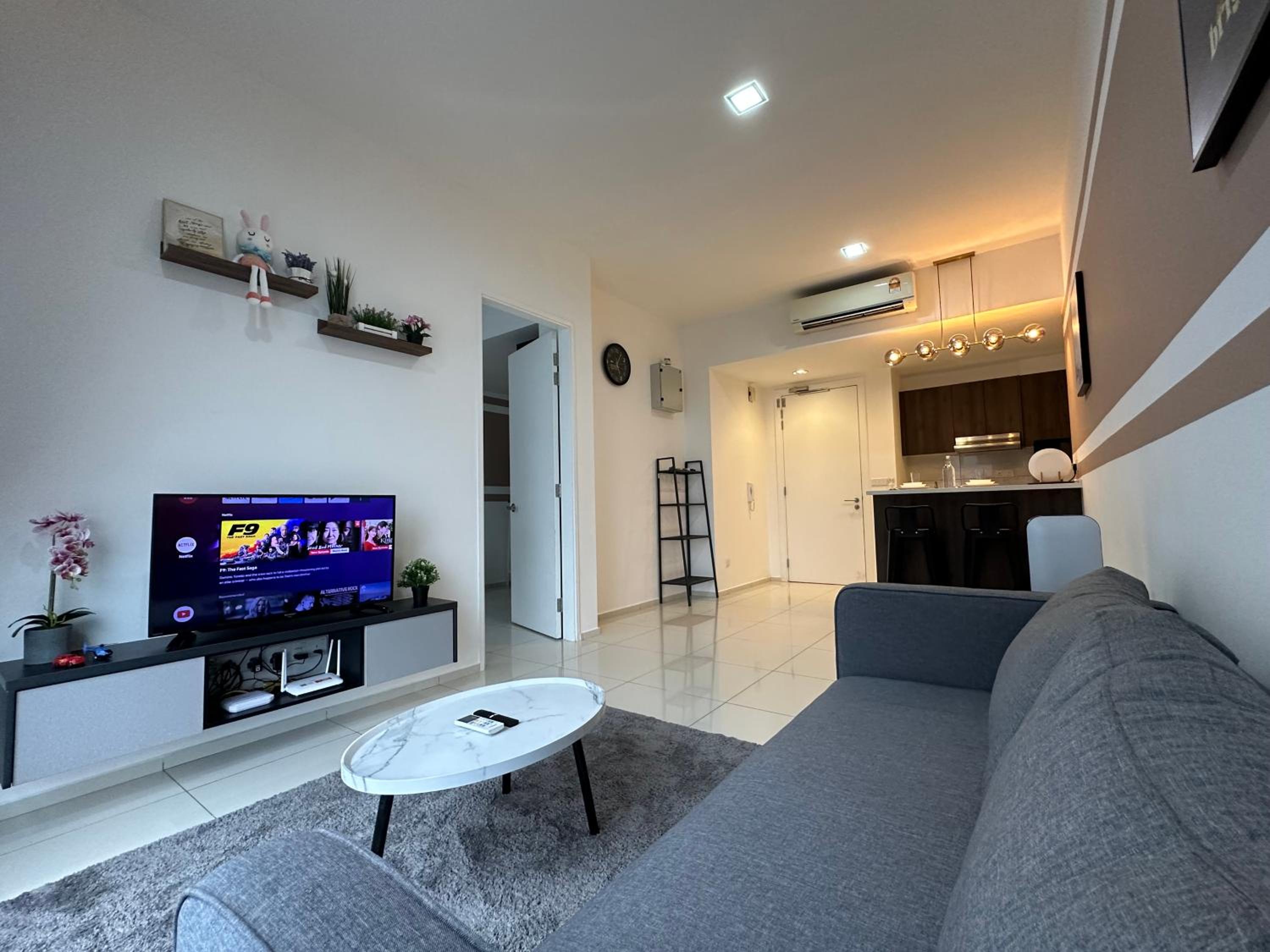 The Robertson 1R1B/High flr-cosy room/ Bukit-bint