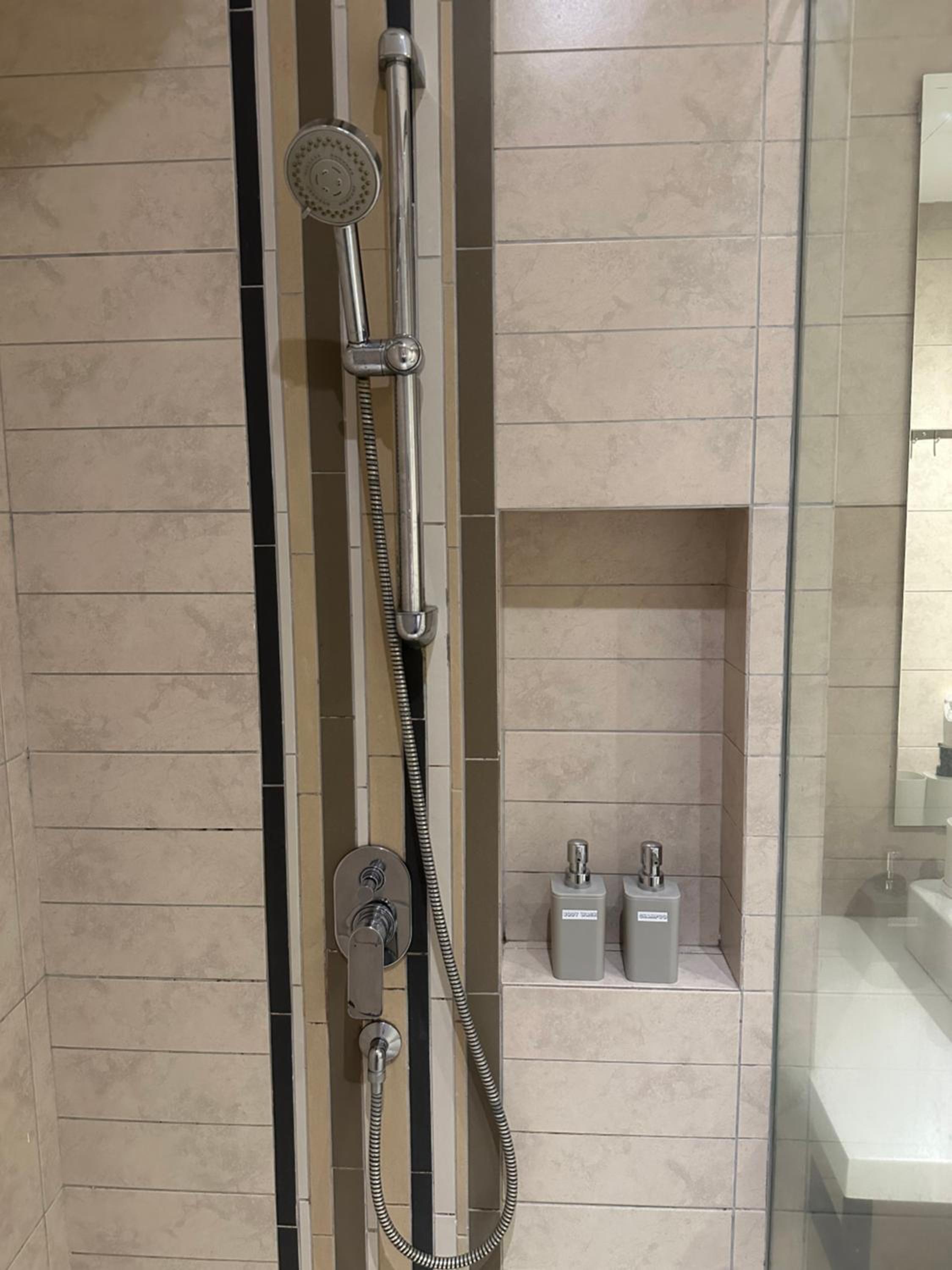 The Robertson 1R1B/High flr-cosy room/ Bukit-bint