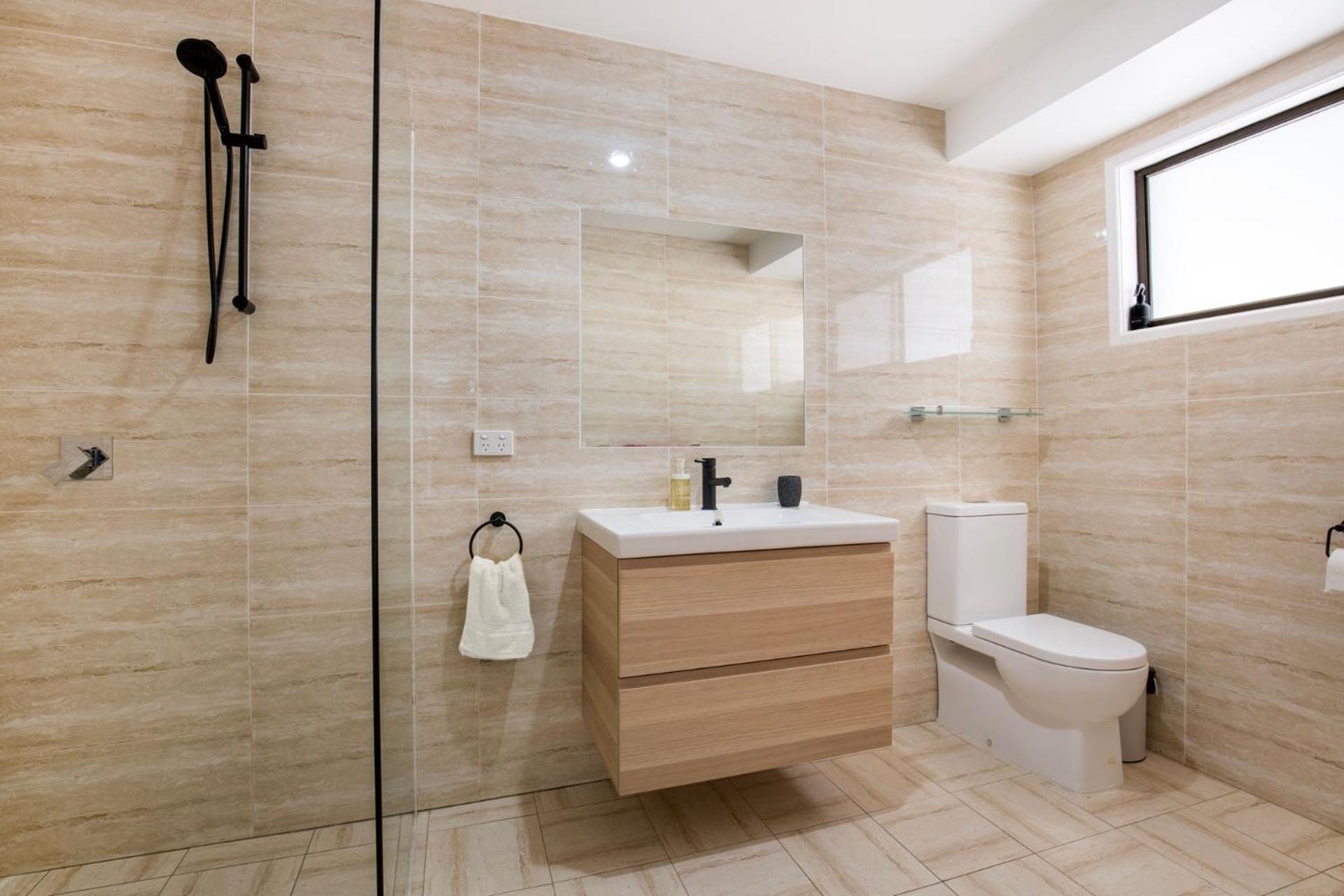 Seagrass Pet Friendly 10 Mins Walk to Beach