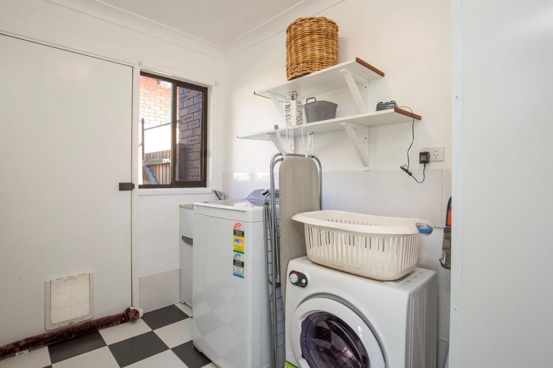 Seagrass Pet Friendly 10 Mins Walk to Beach