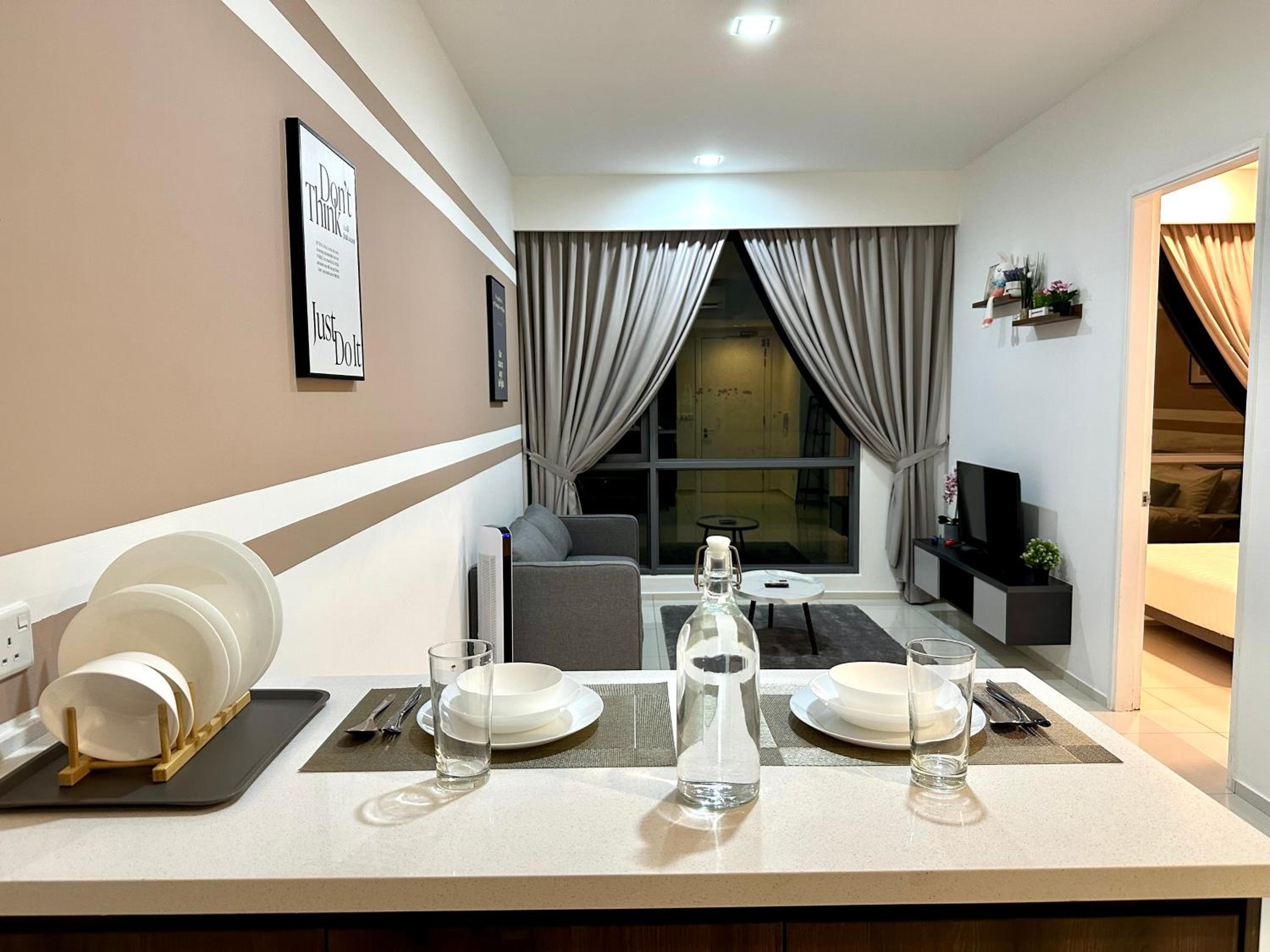 The Robertson 1R1B/High flr-cosy room/ Bukit-bint