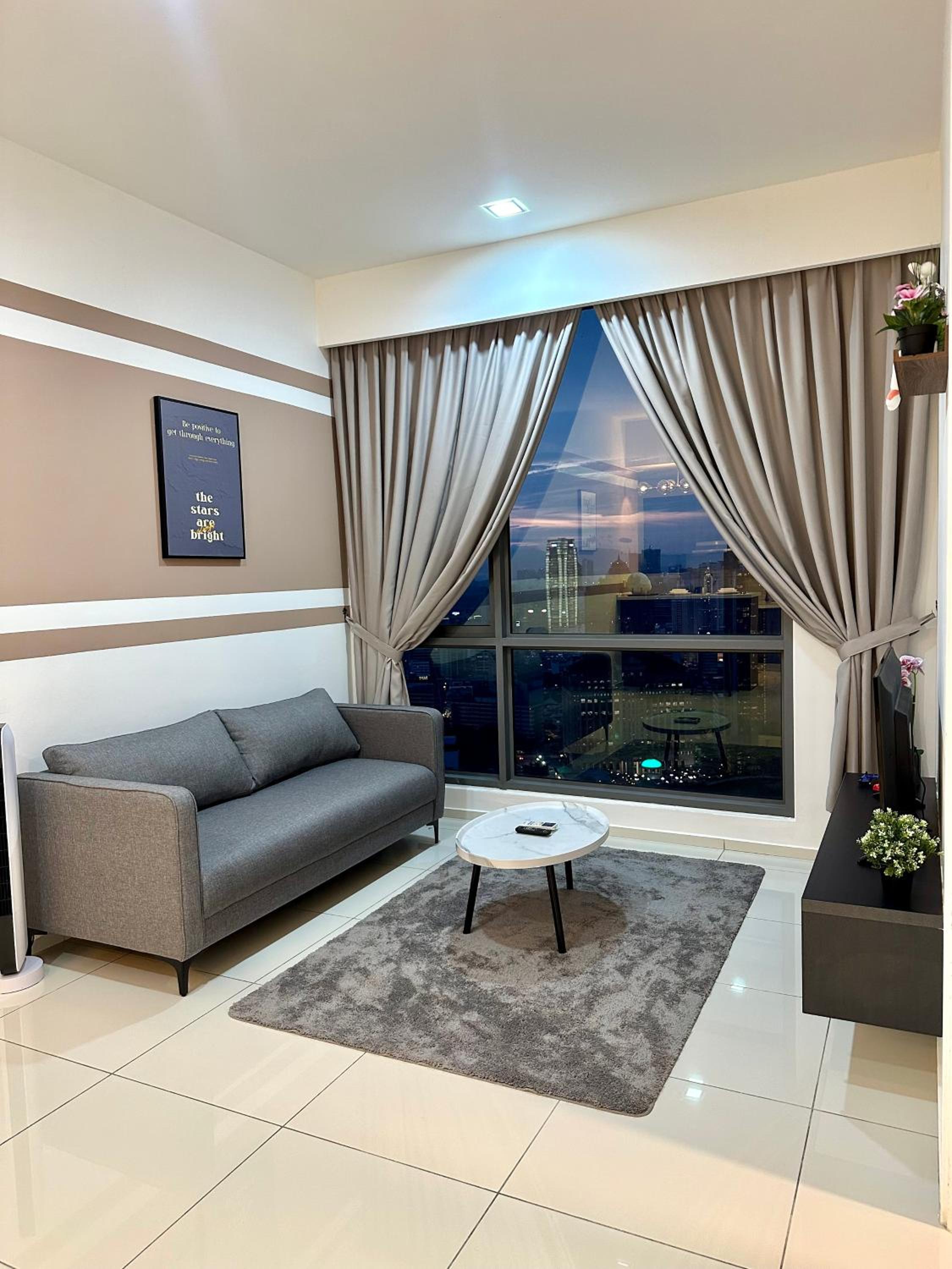 The Robertson 1R1B/High flr-cosy room/ Bukit-bint