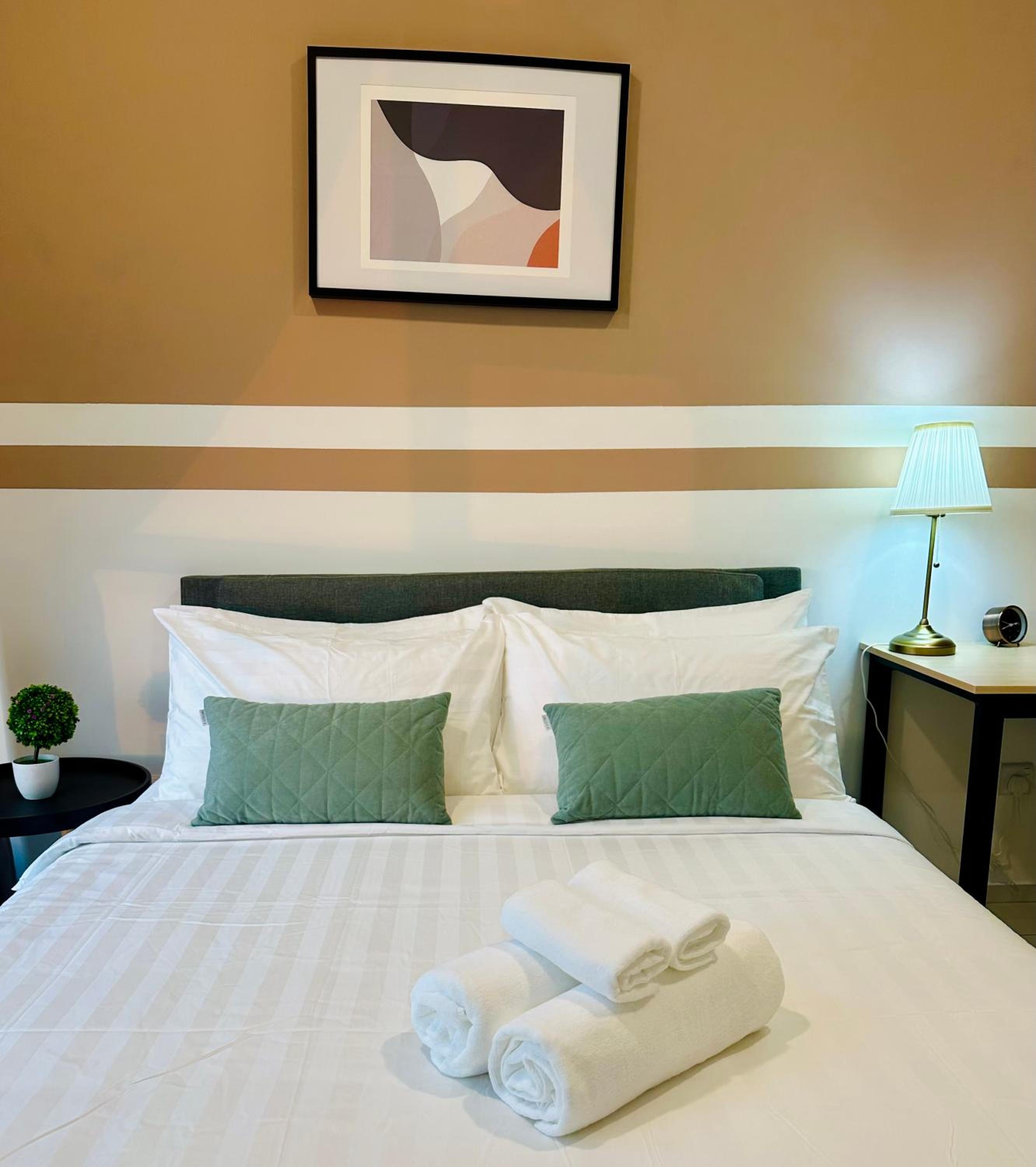 The Robertson 1R1B/High flr-cosy room/ Bukit-bint